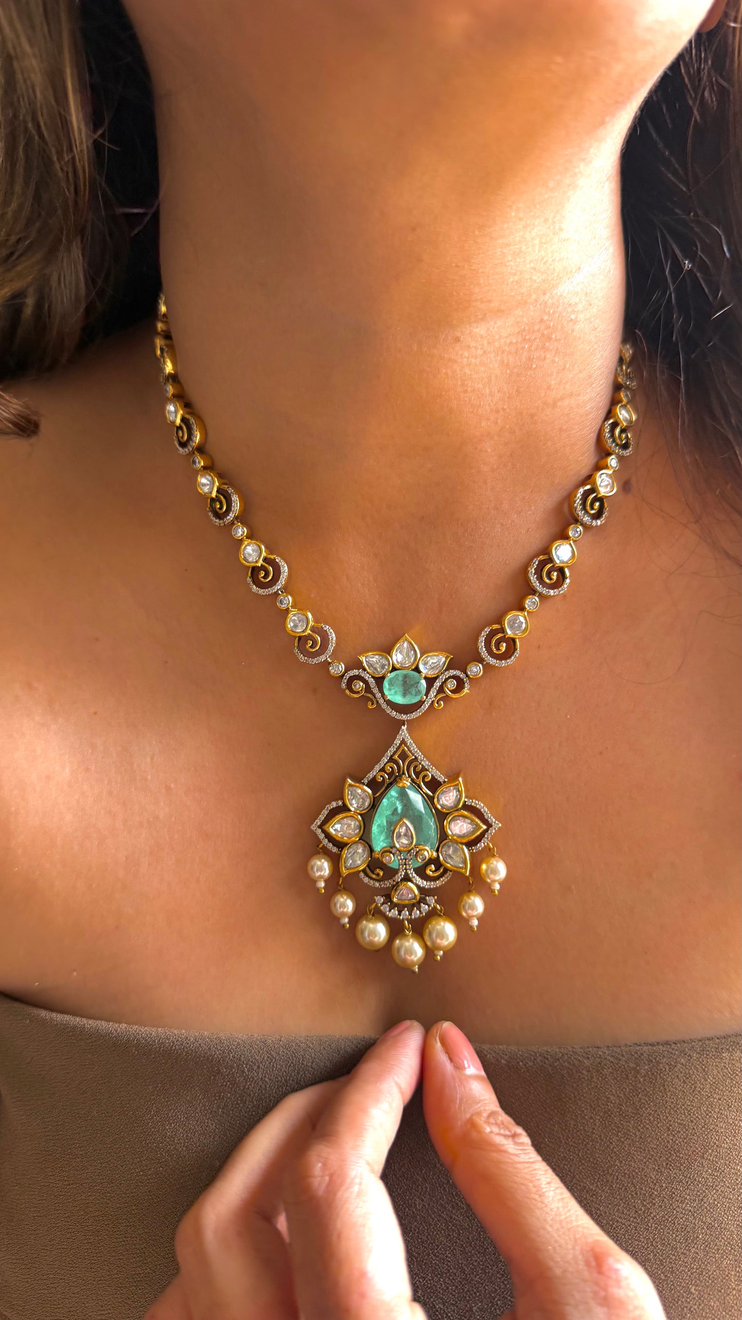 Mint Dual Polish Doublet necklace with pearl detailing