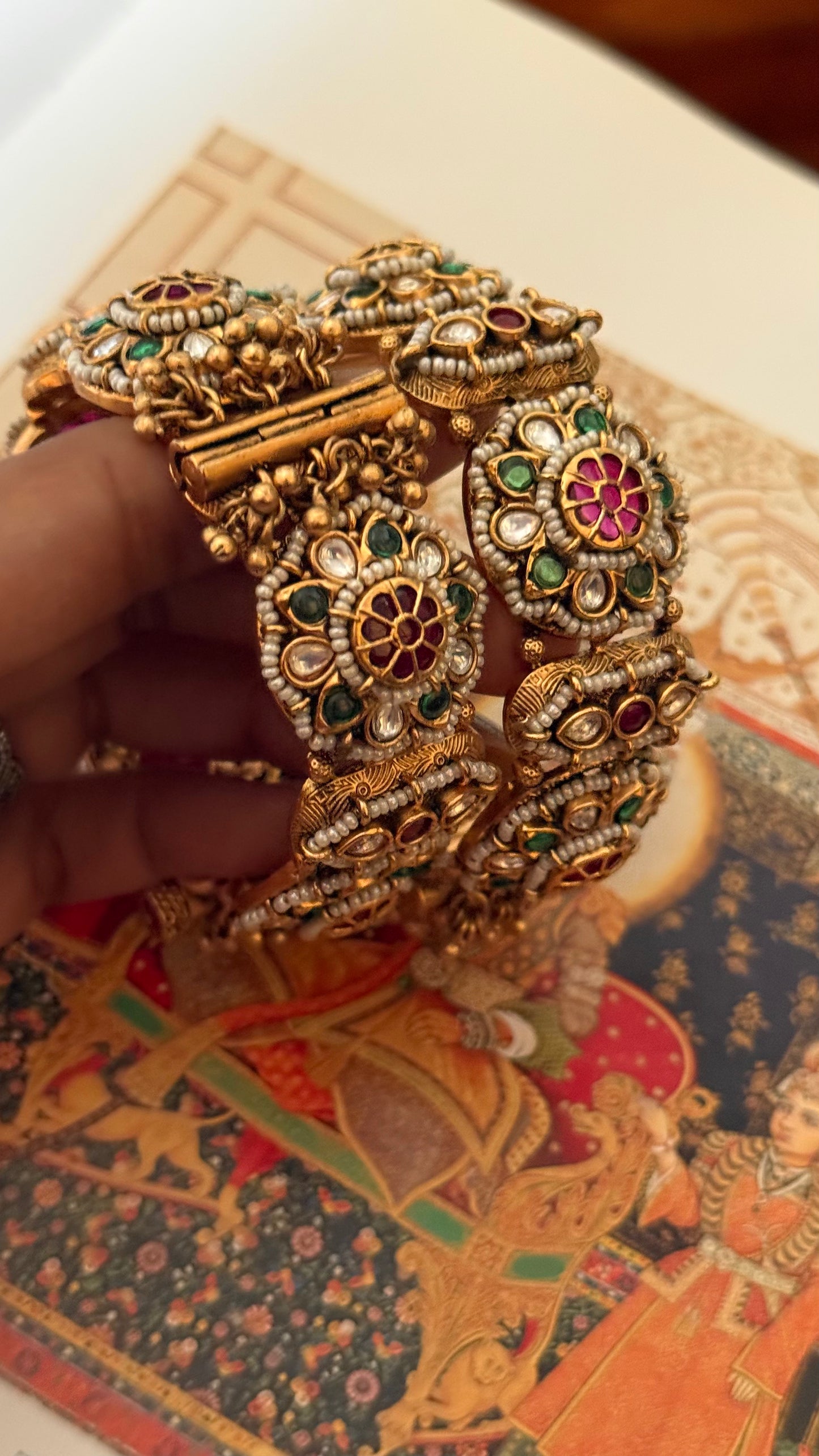 Rani pink & emerald floral rajwada openable bangle