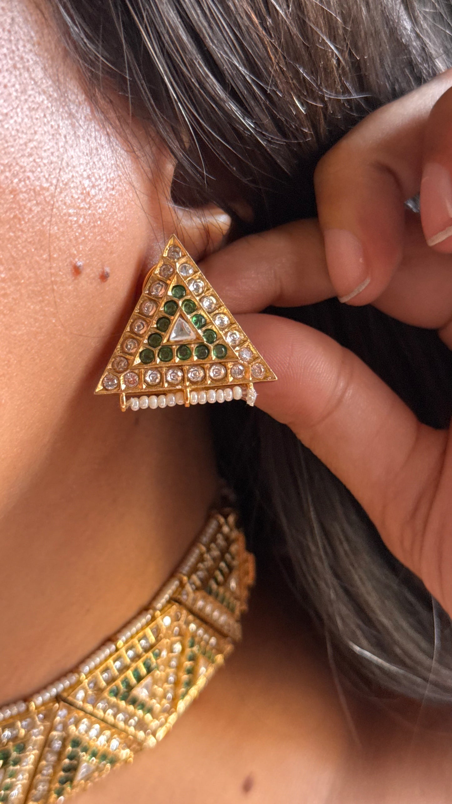 Paachi kundan emerald chikpatti