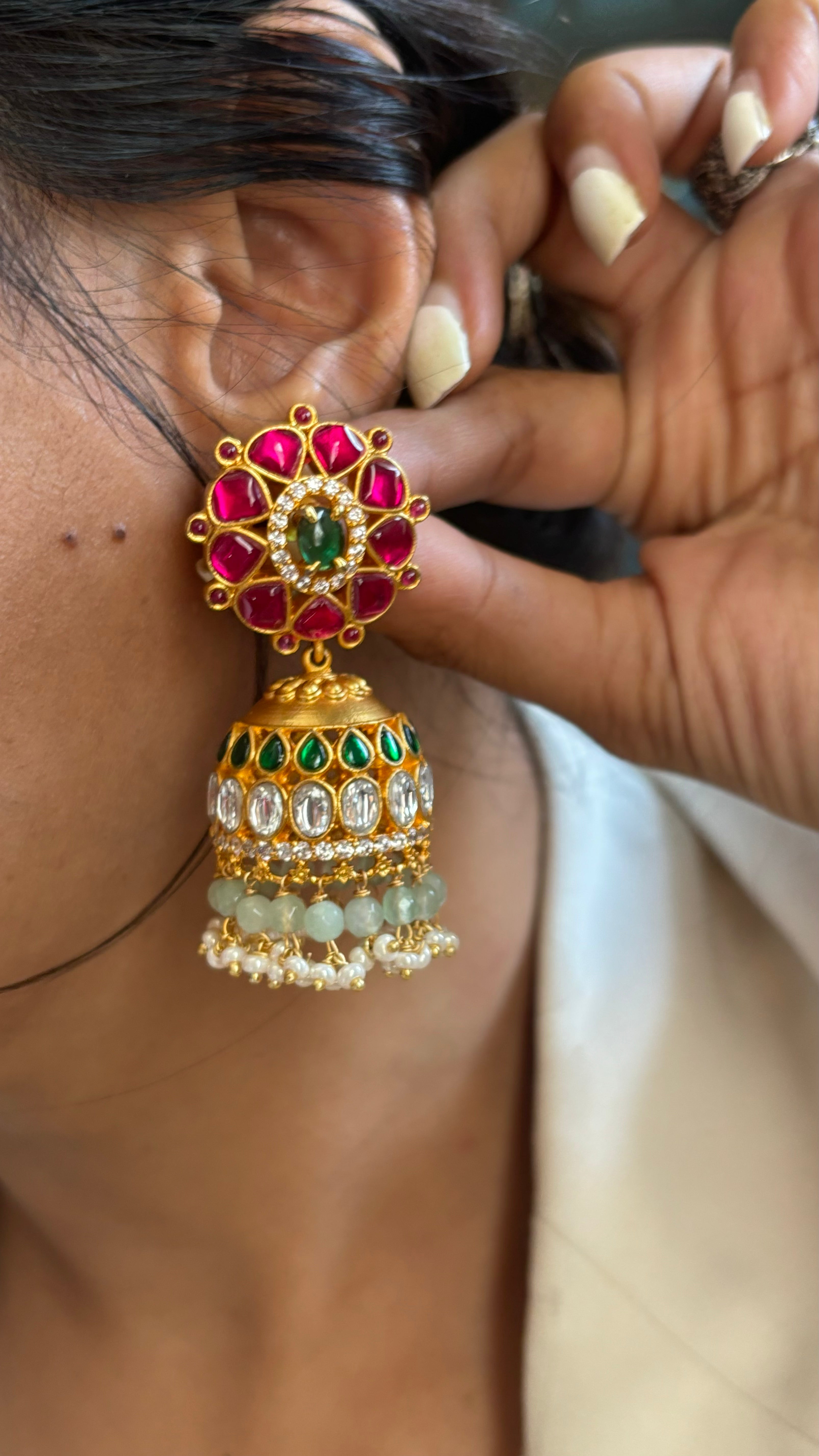 Paachi jhumka