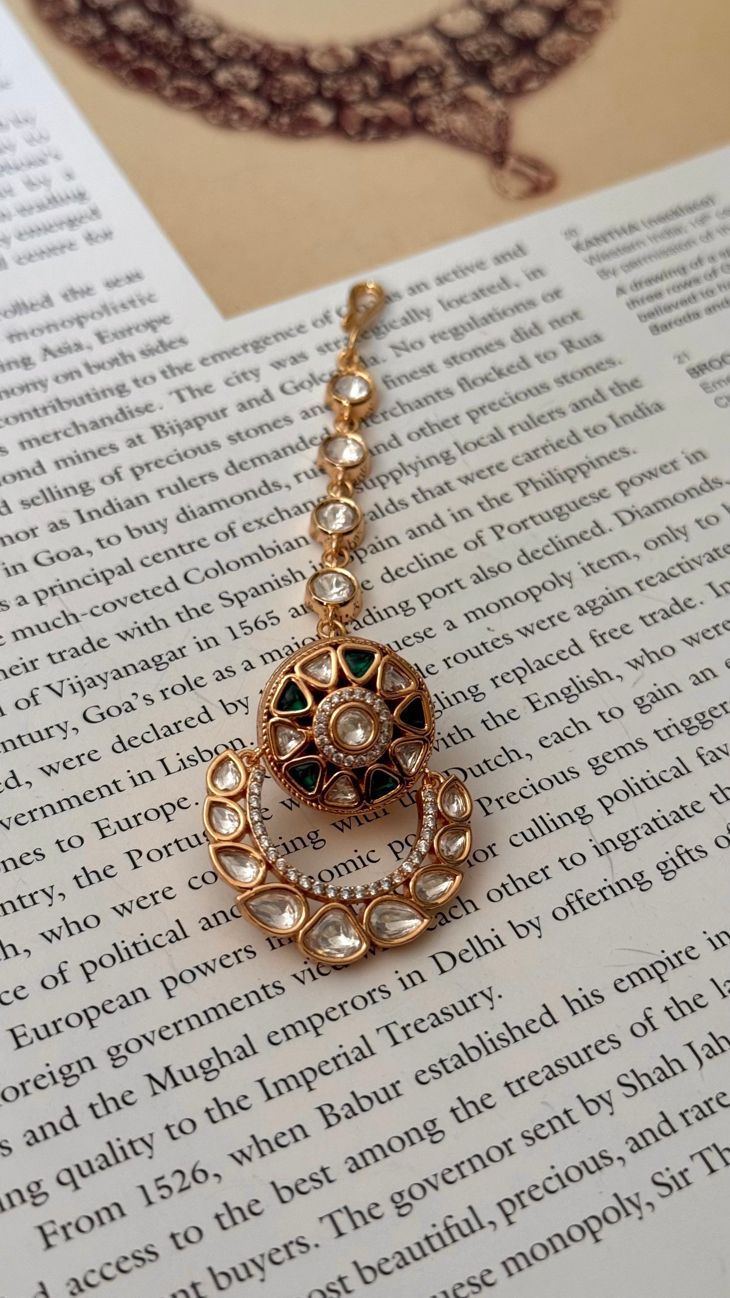 emerald Chandbali borla