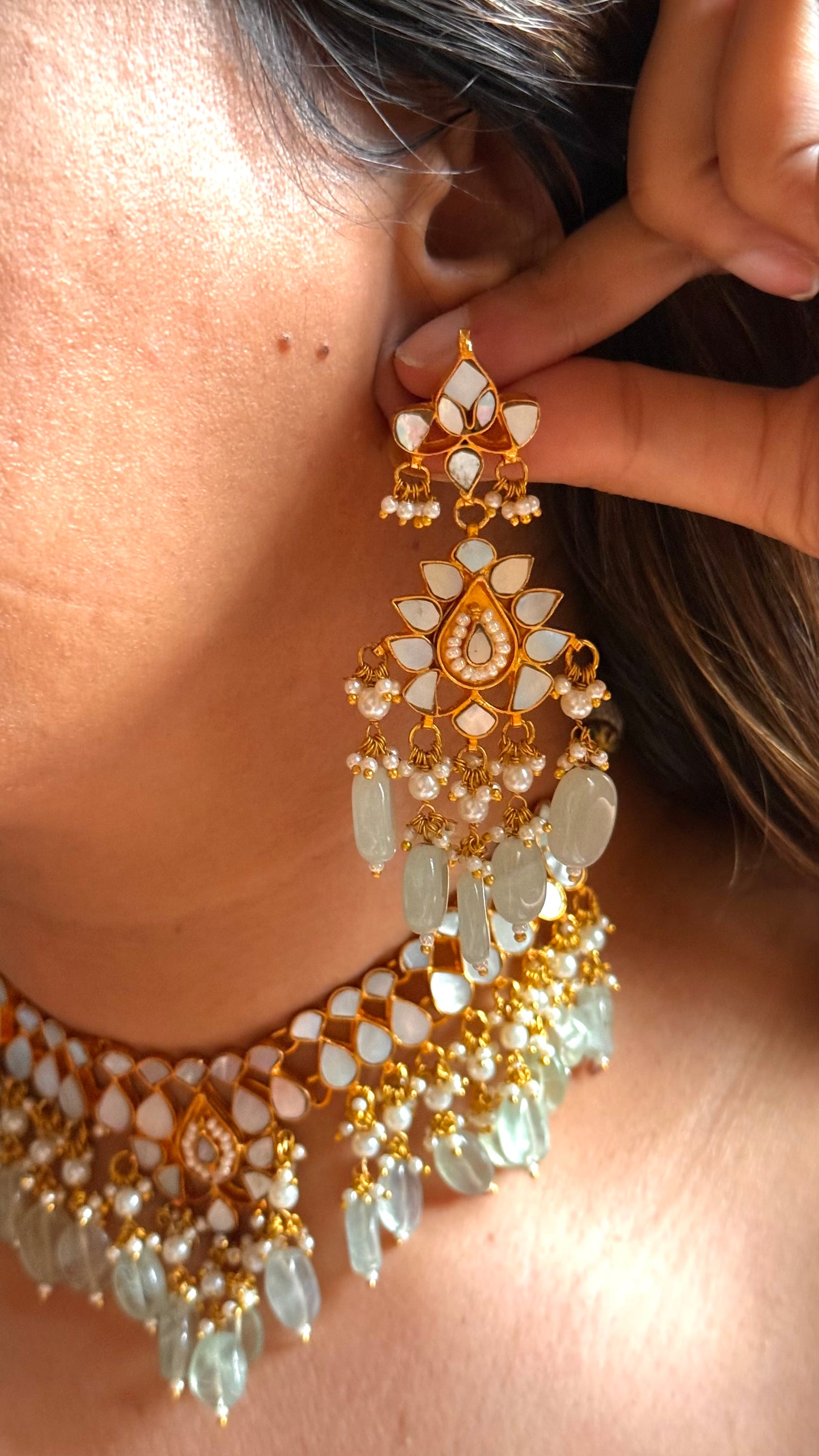 Mother of pearls with mint strawberries choker set