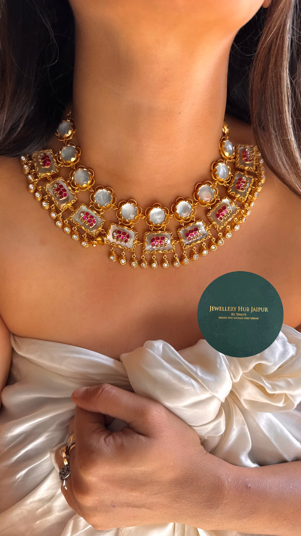 Amrapali inspired Mother of Pearl & Rani pink Necklace set
