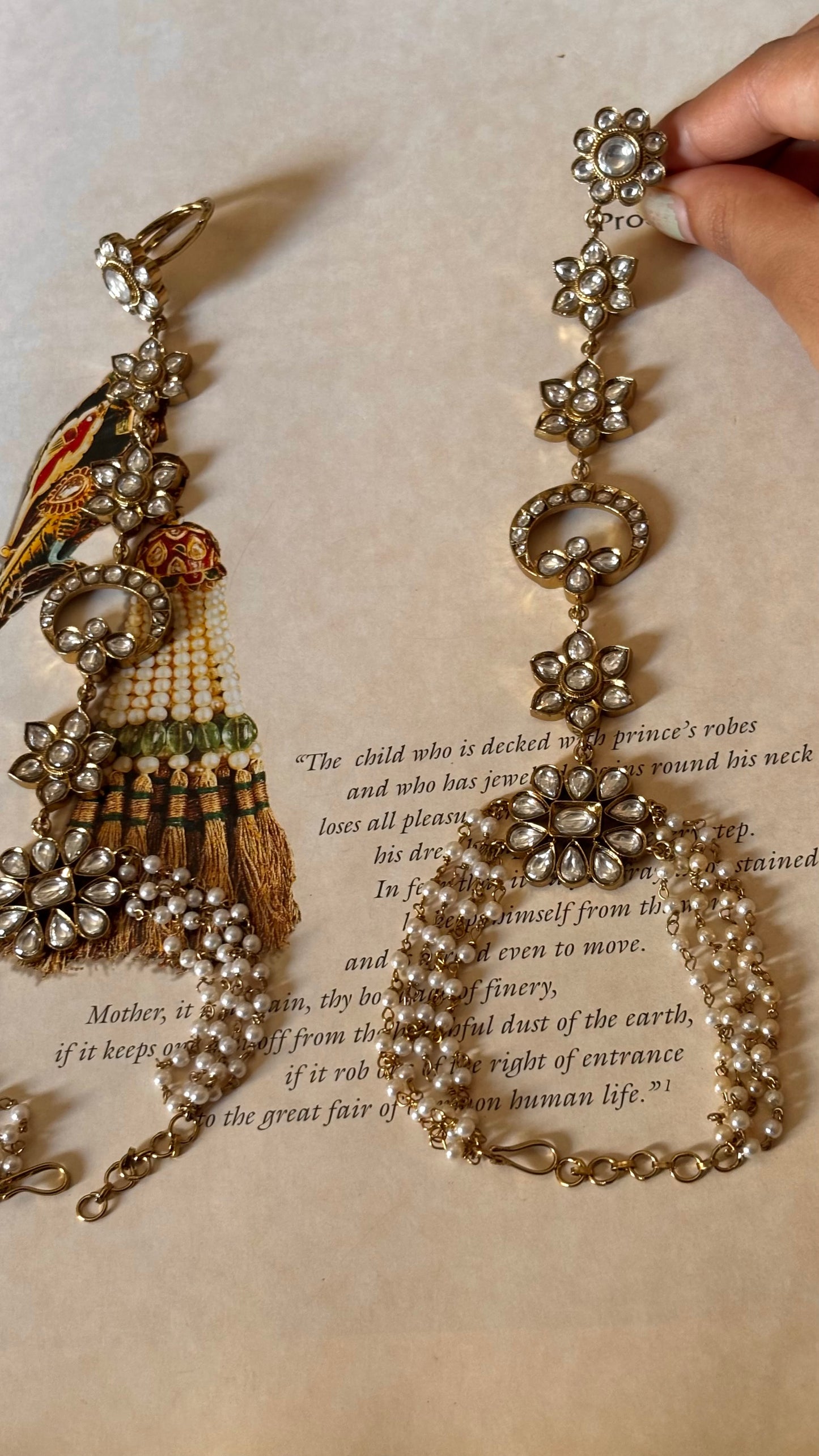 Floral Victorian hathphool