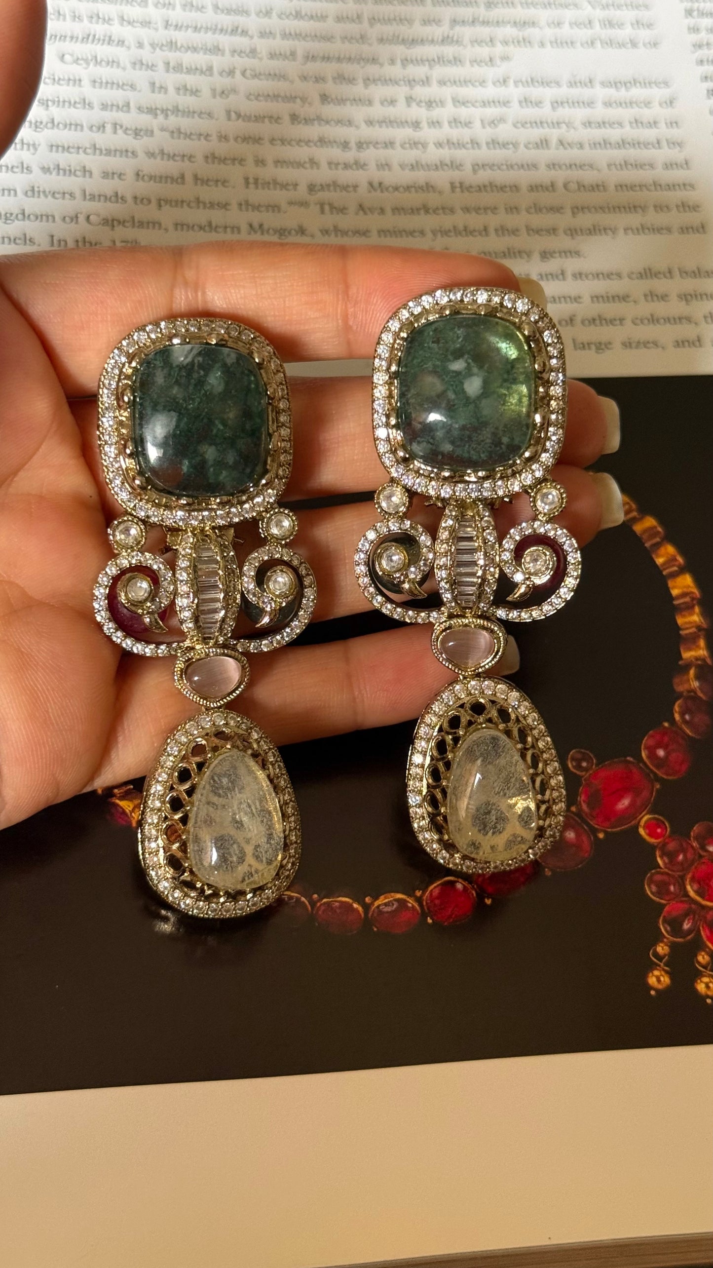 Sabhyasachi inspired heritage panna necklace