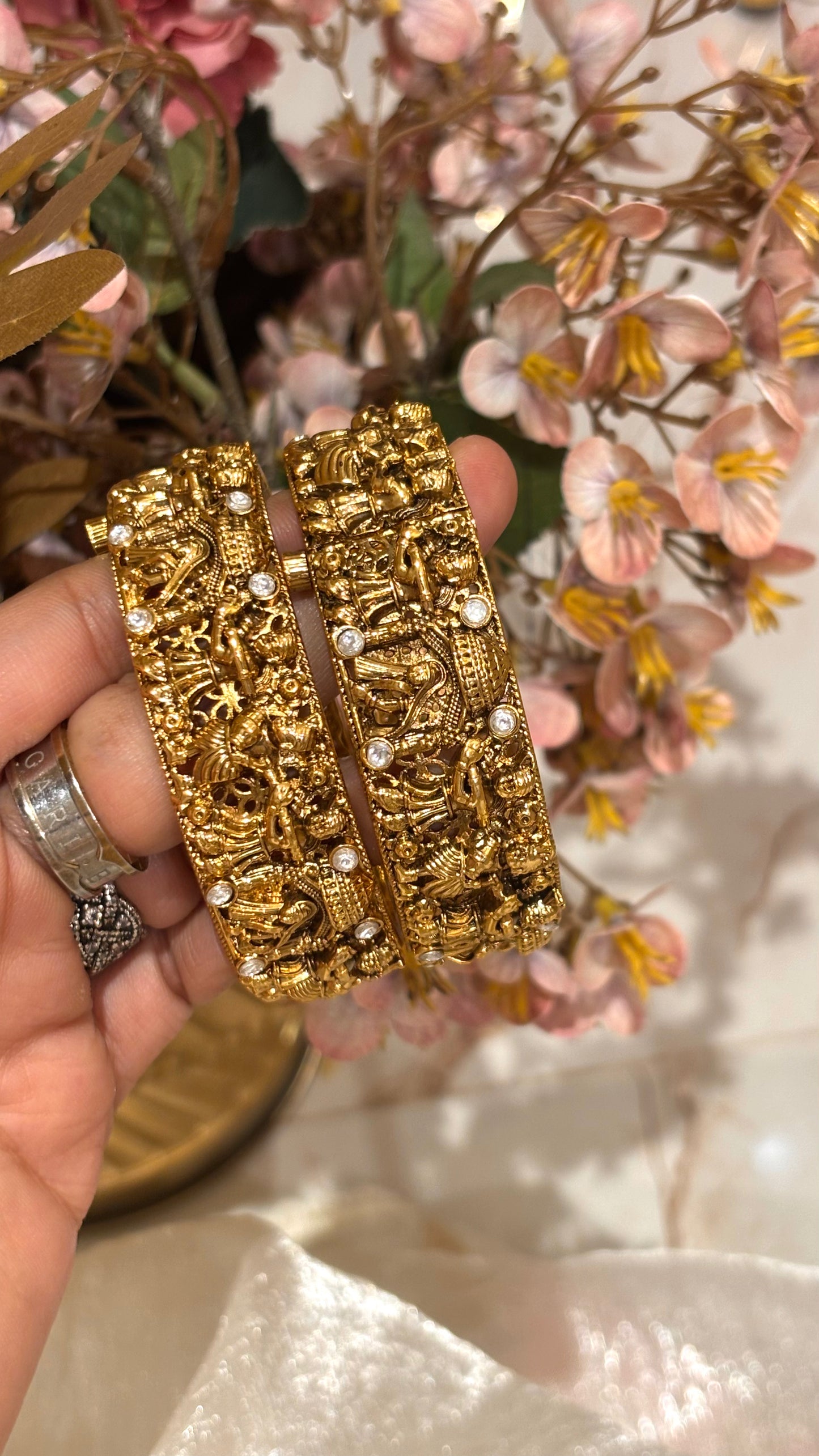 Doli pattern rajwadi bangles