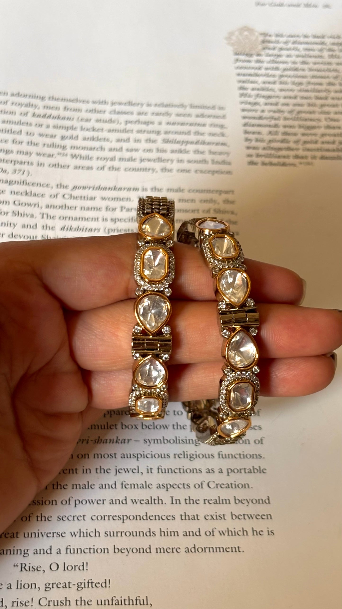 Drop shape polki Victorian Bangles