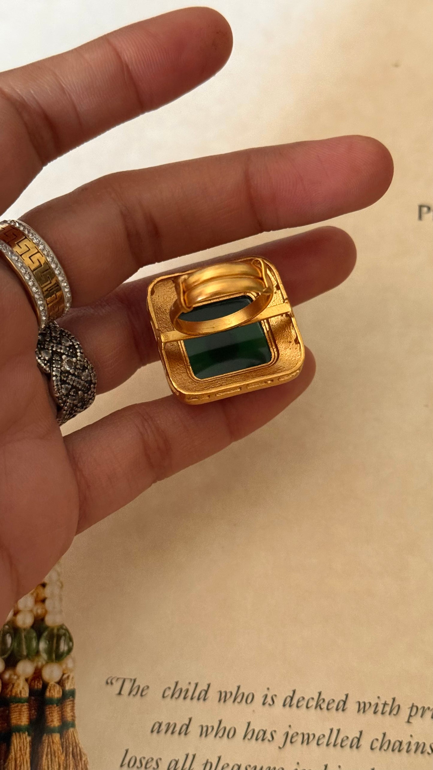 Emerald inlay & rani pink katdana adjustable ring