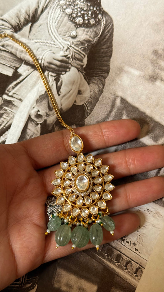 Moissanite floral pattern with mint drops Maangtikka