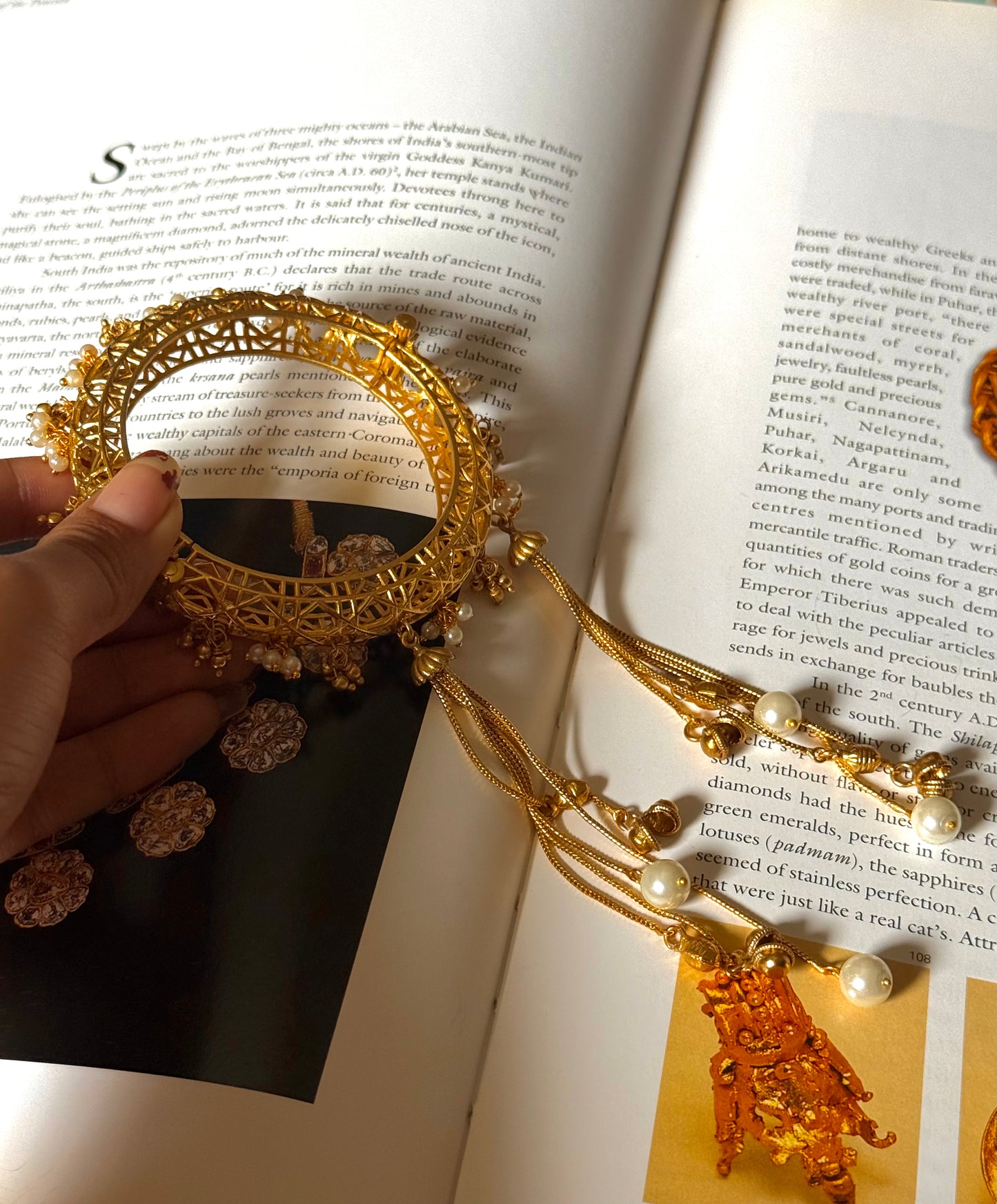 Designer gungroo drops with pearl detailing Bracelet (single)