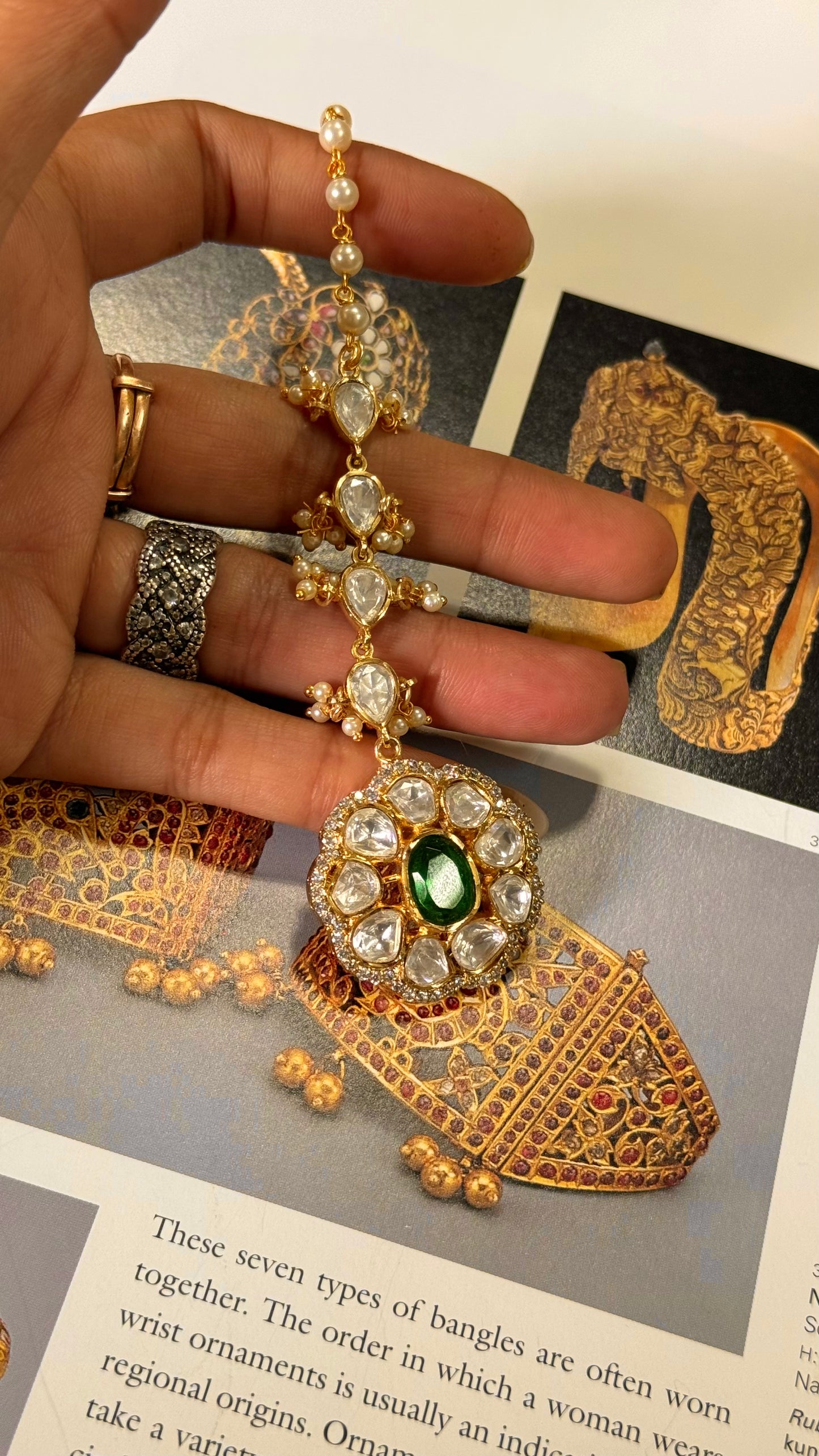 Emerald doublet real moissanite maangtika
