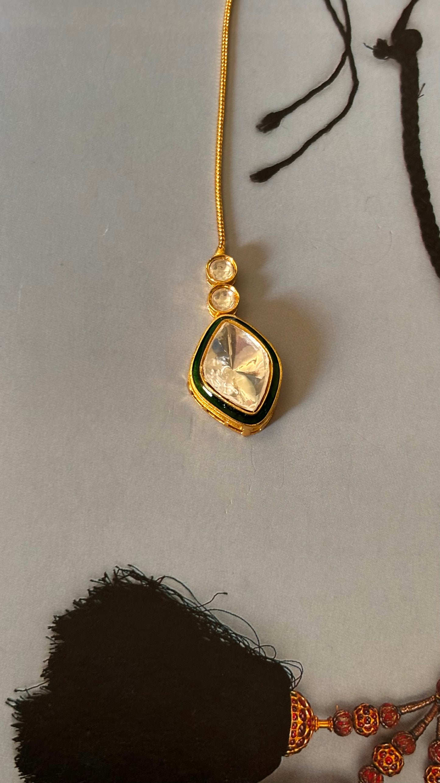 Meenakari mini maangtika