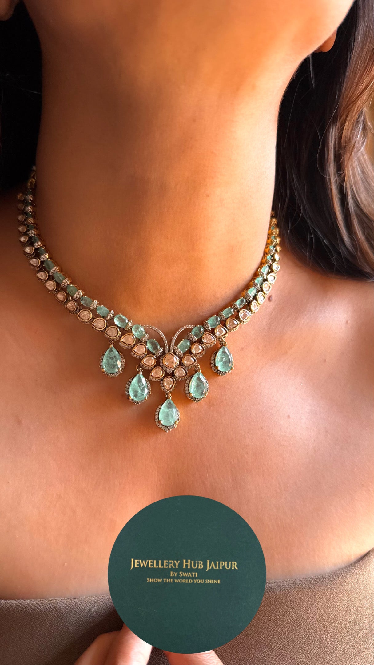 Mint doublet with peeli polki collar necklace