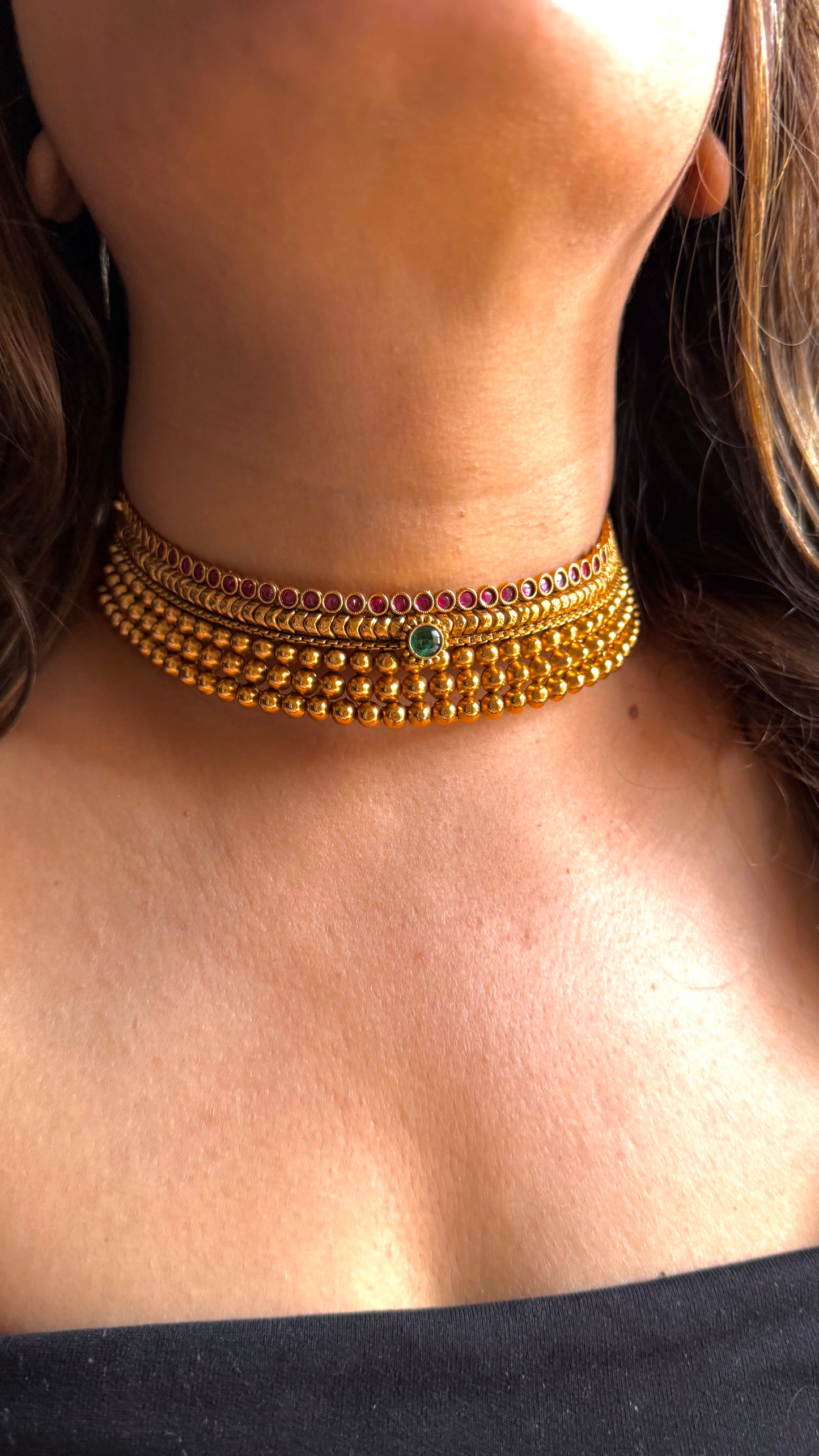 Maharashtra and gold emerald floral choker