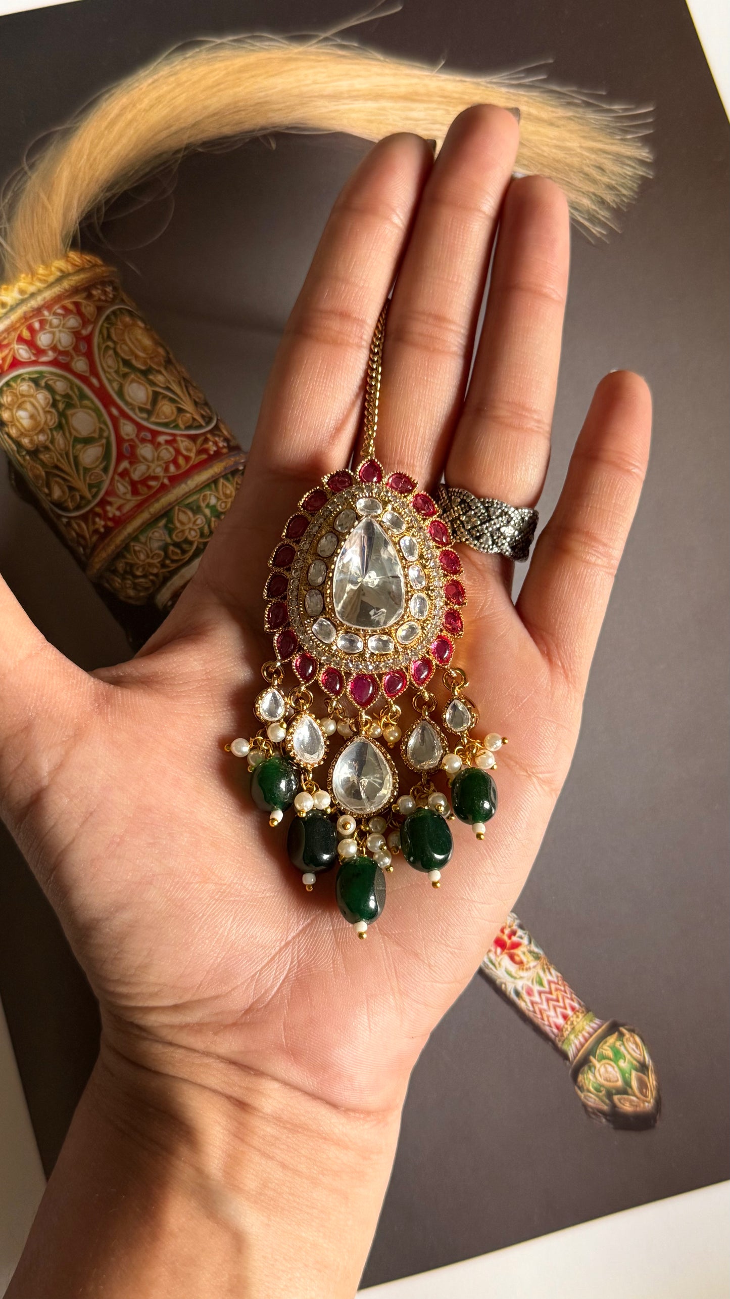Rani pink & emerald maangtika