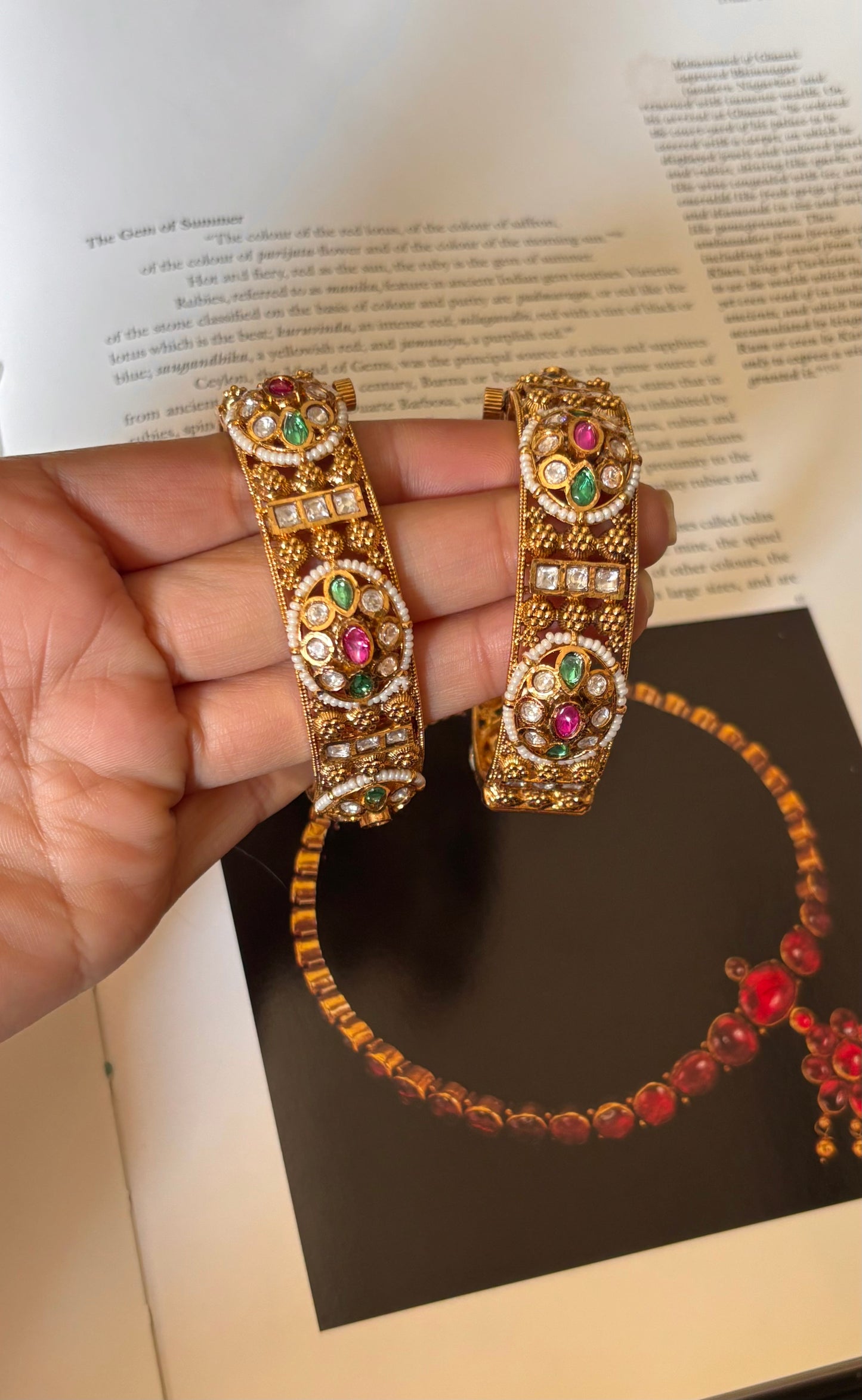 Heritage rajwadi ruby emerald bangdi