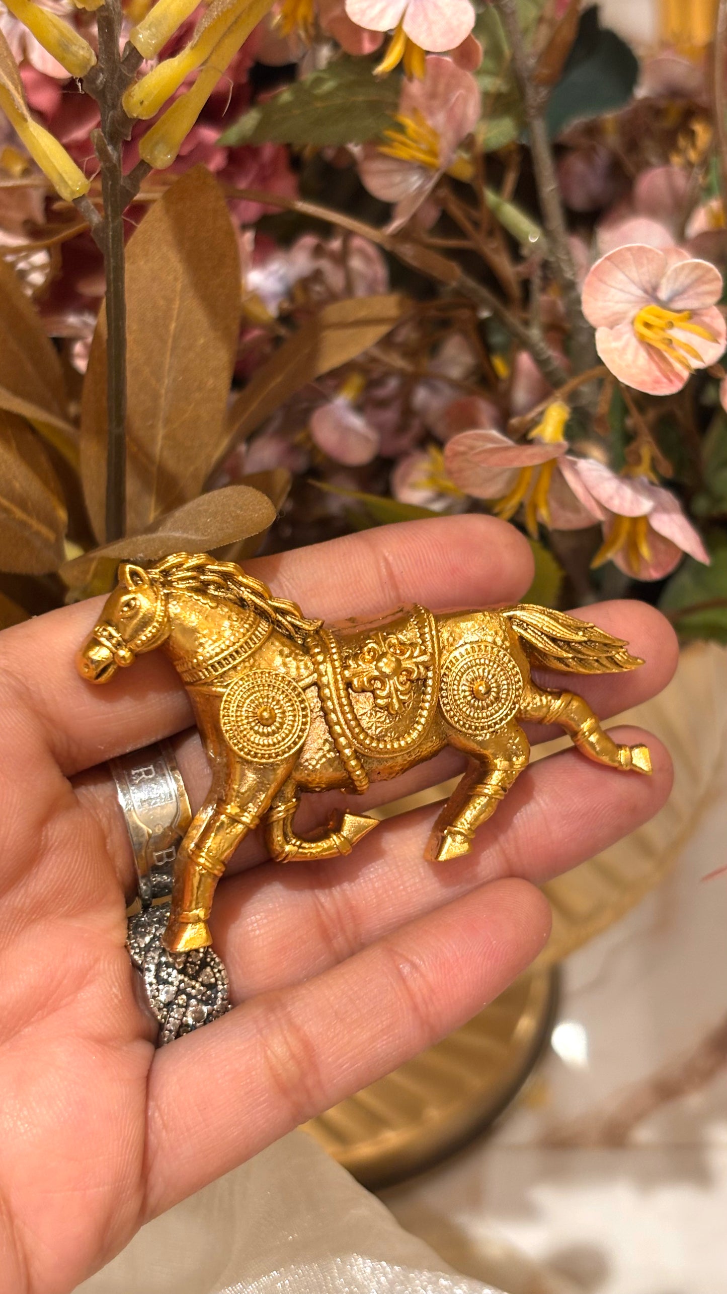 Symbol of prosperity, brooch