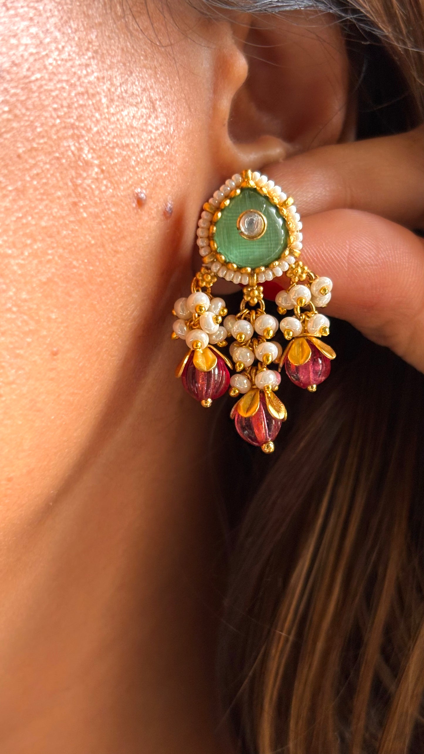 Mint Rajwada pendant set with tangerine beads