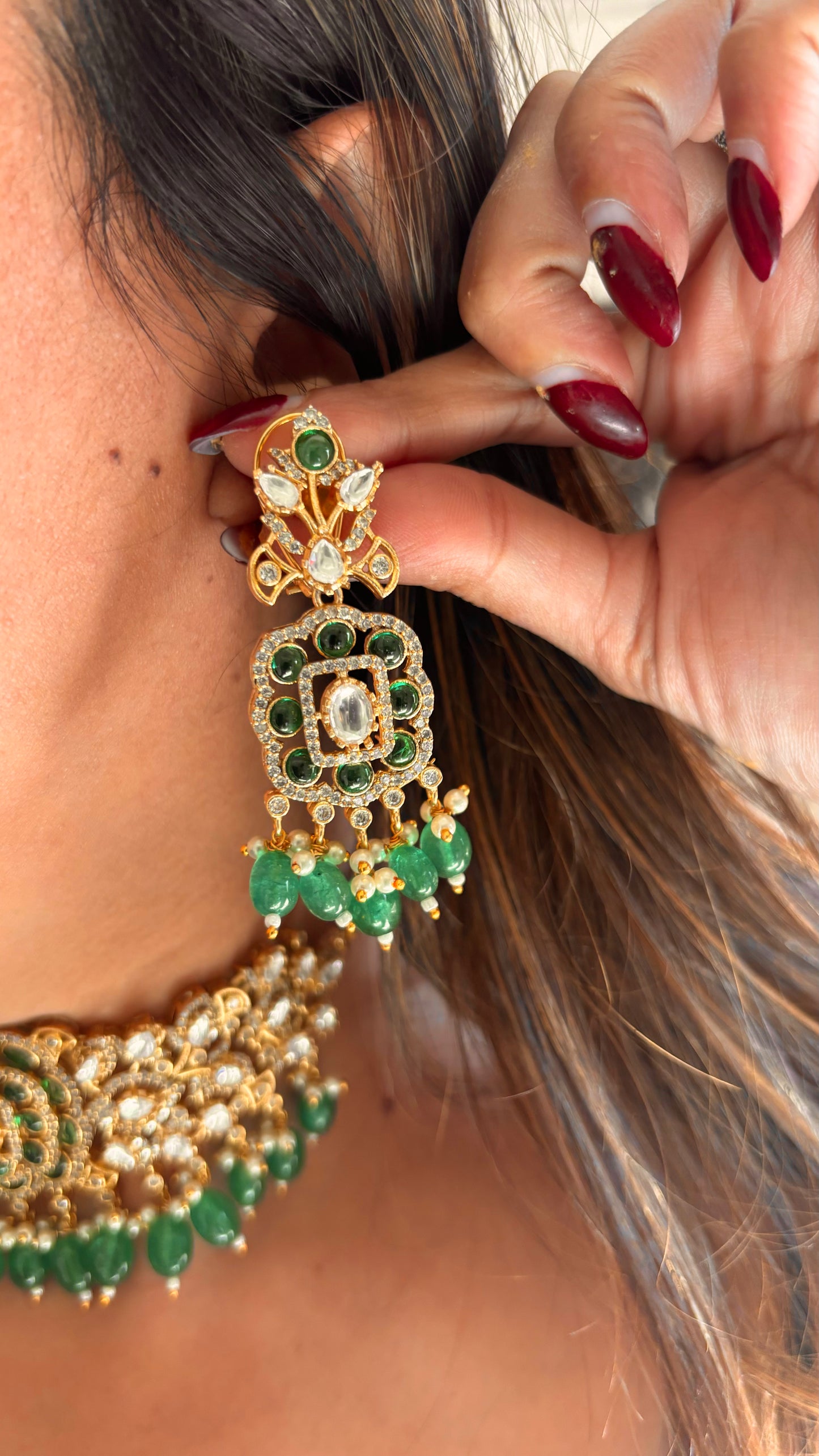 Pratiksha Emerald minimalist polki Choker