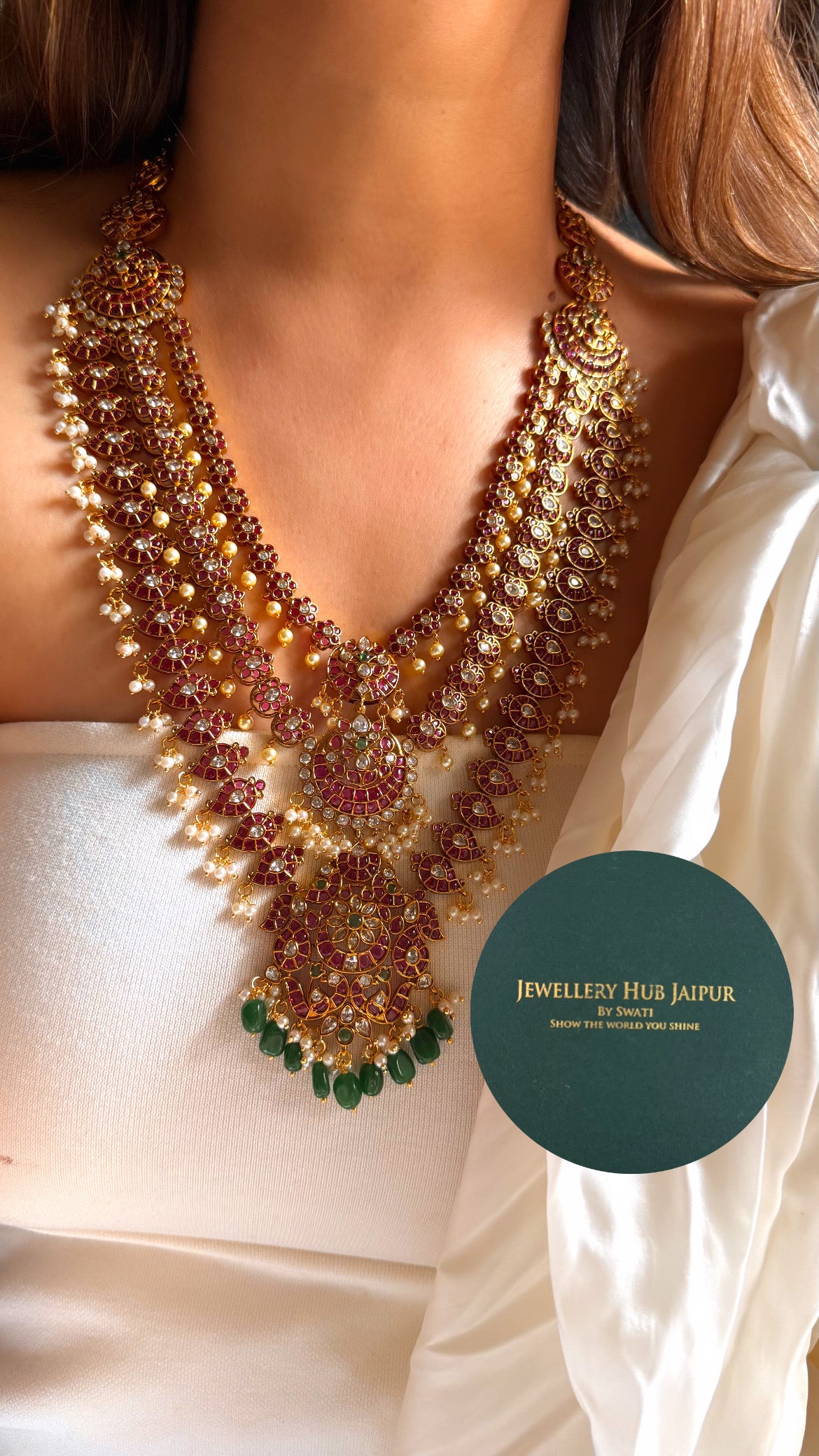 Rani pink & emerald triple layer with emerald drop temple set