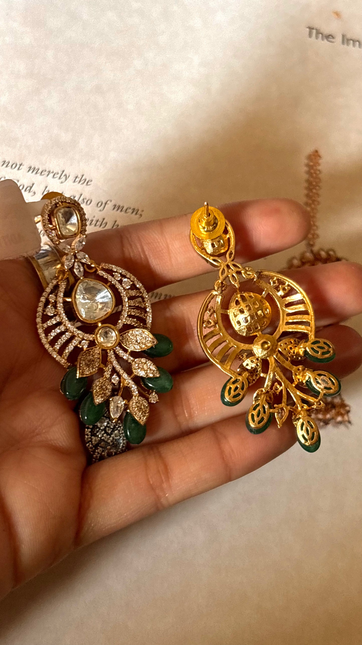 Emerald leaf pattern moissanite Earrings