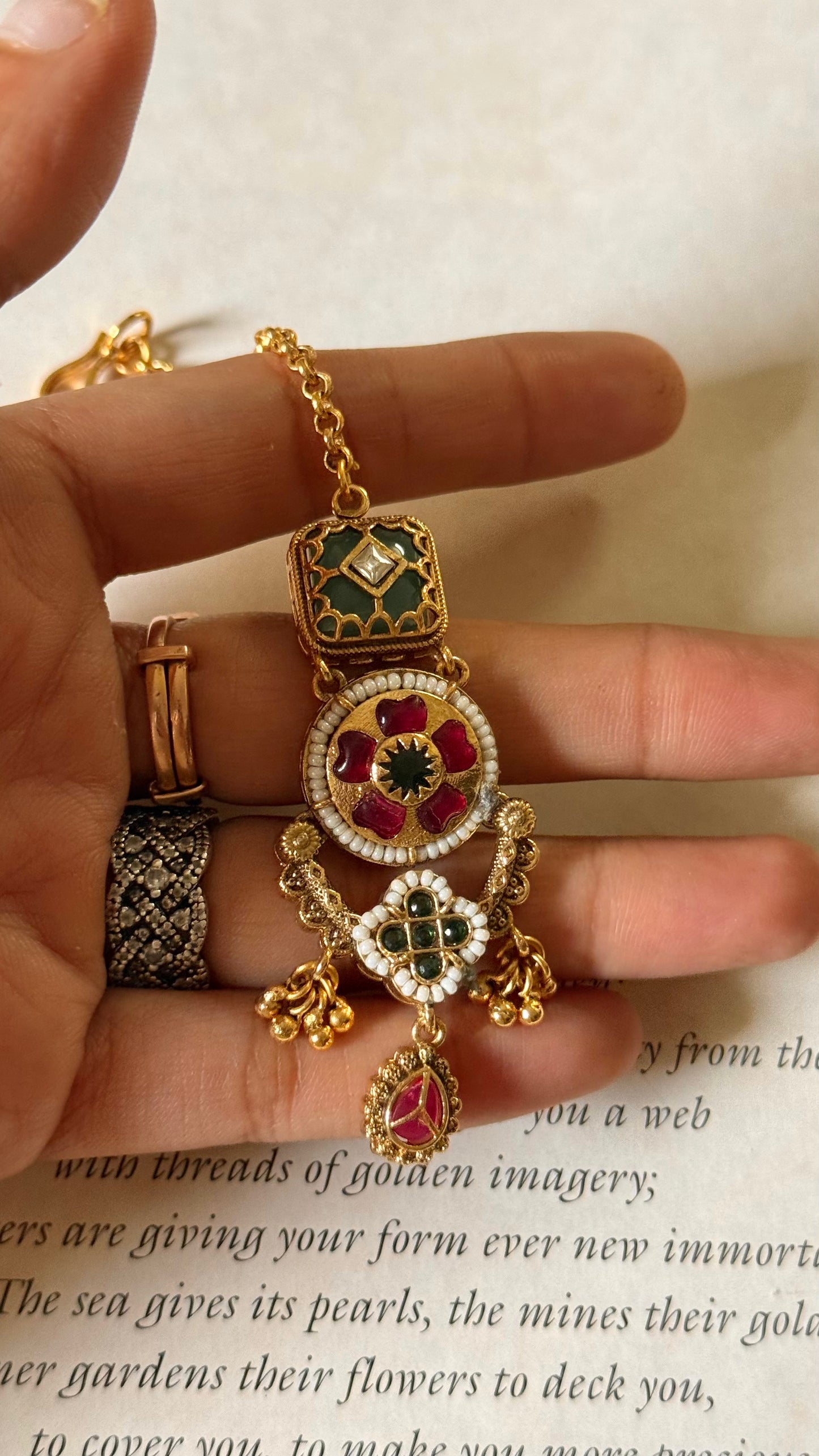 Ruby floral & emerald rajwada maangtika