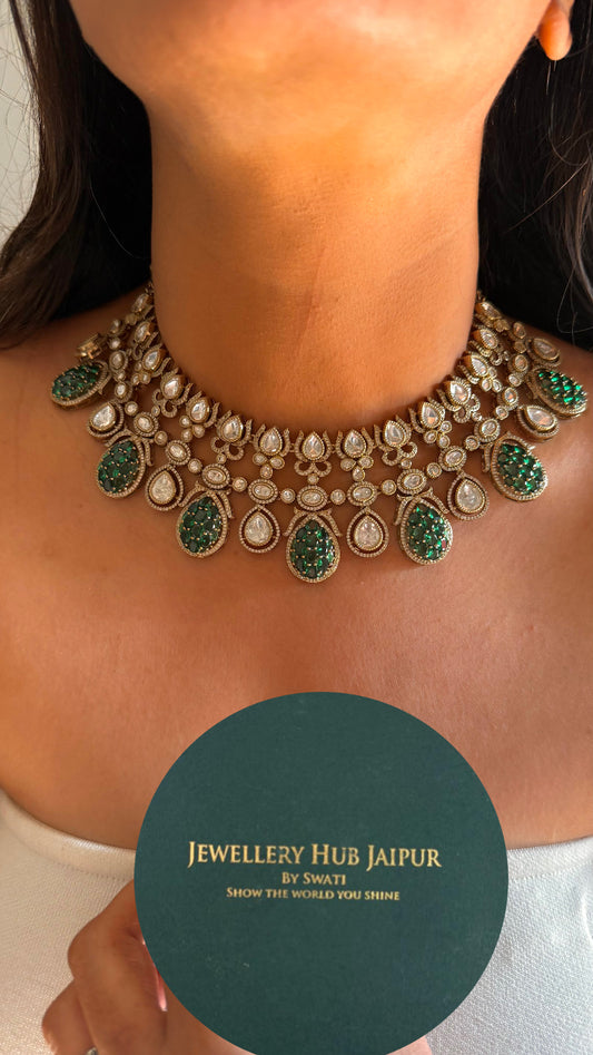 Emerald takkar victorian collar necklace