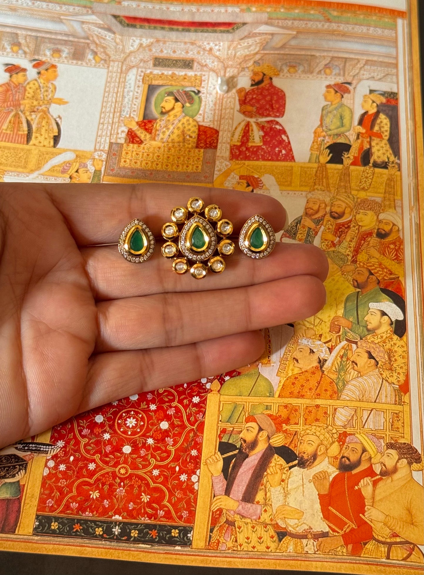 Emerald double finger adjustable ring