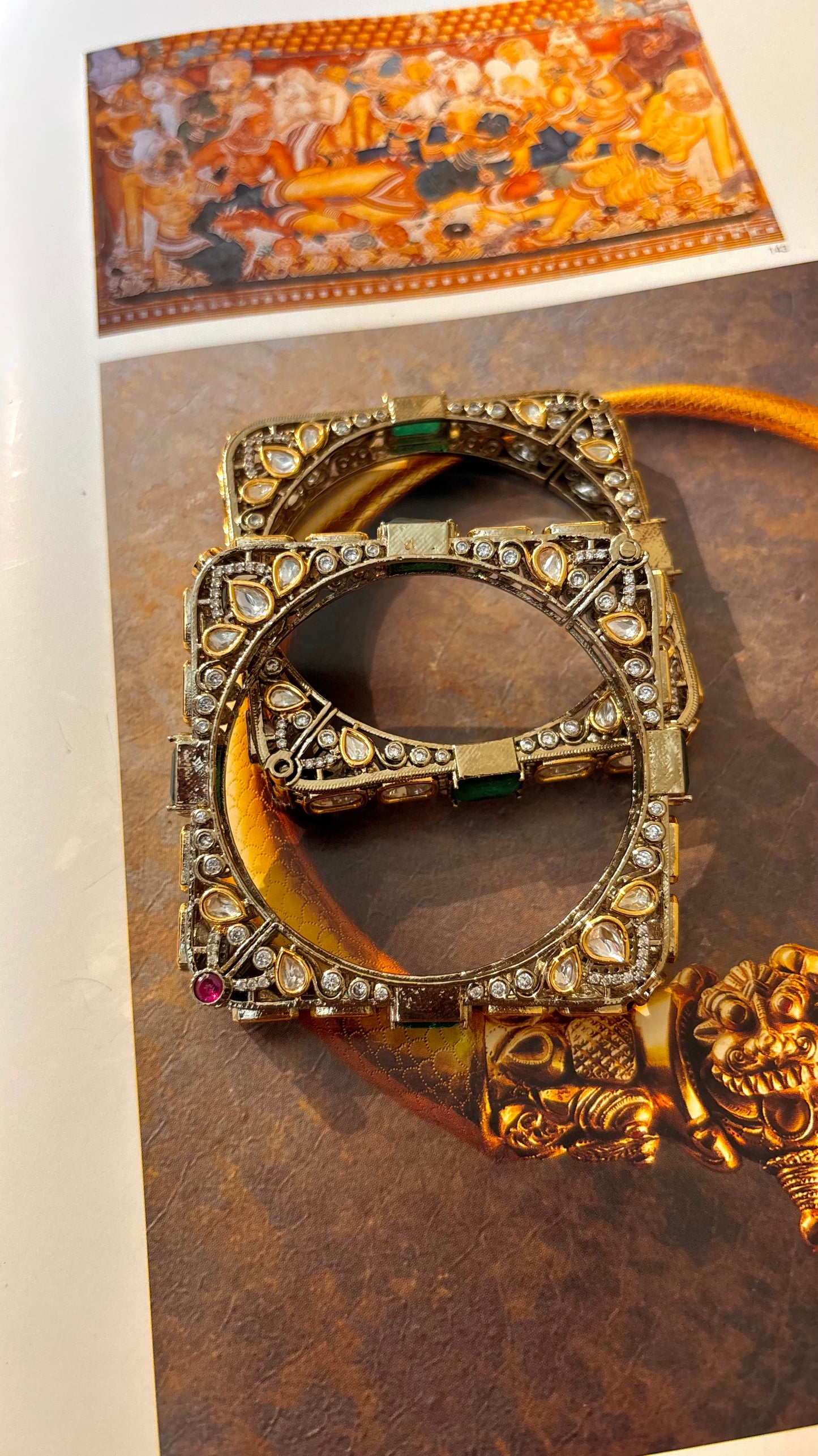 Emerald square shape Victorian dual polish bangdi