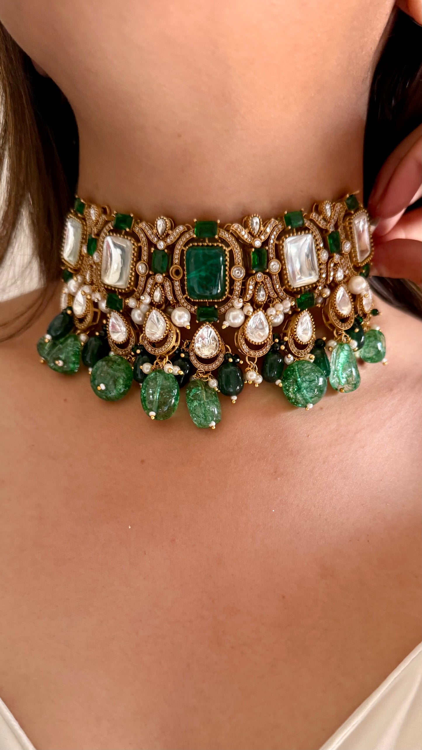 Emerald doublet Moissanite polki choker set