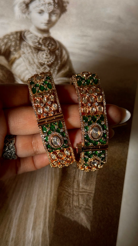 Emerald moissanite polki openable bangle