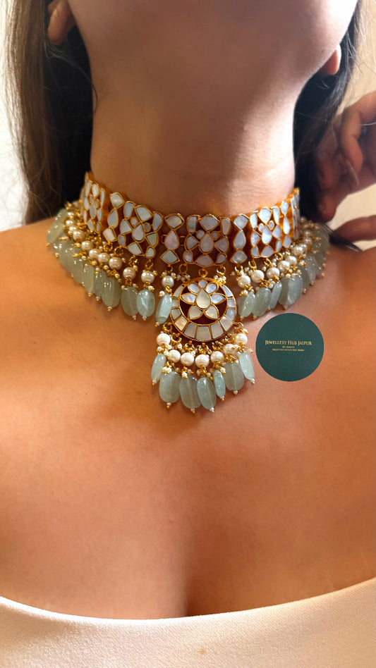 Heritage mother of pearls paachi with mint drops choker set