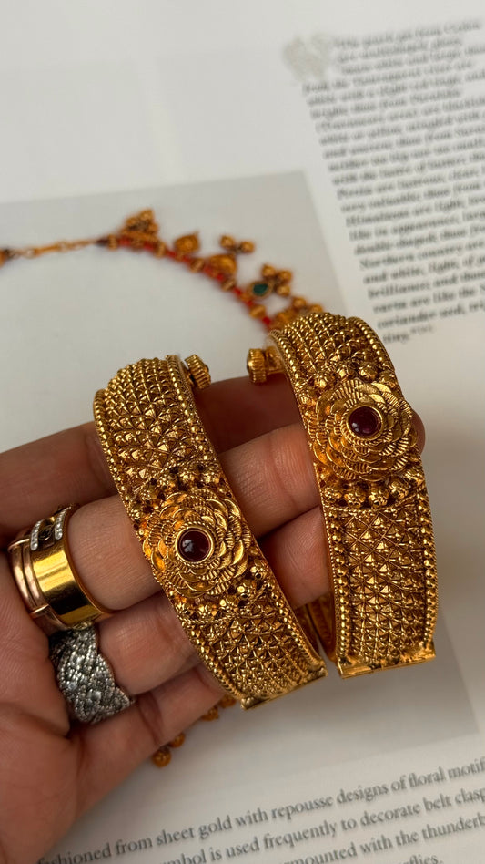 Rajwaada rose polki bangles