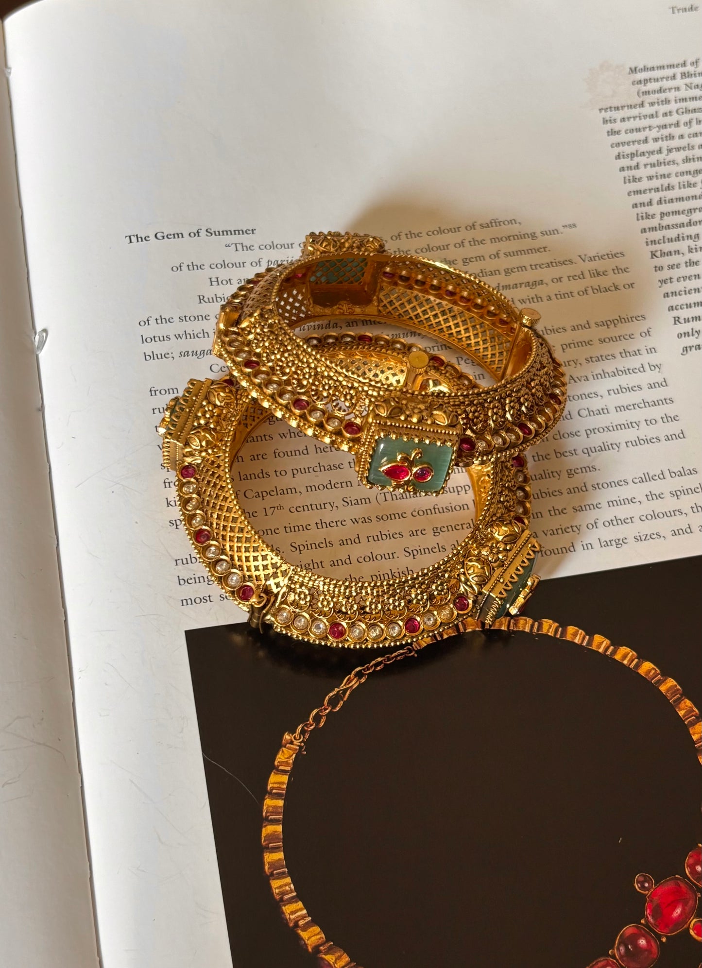 Mint inlay stone rajwadi bangles