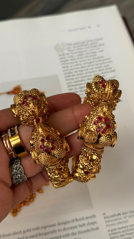 Gajanad ruby rajwada bangles