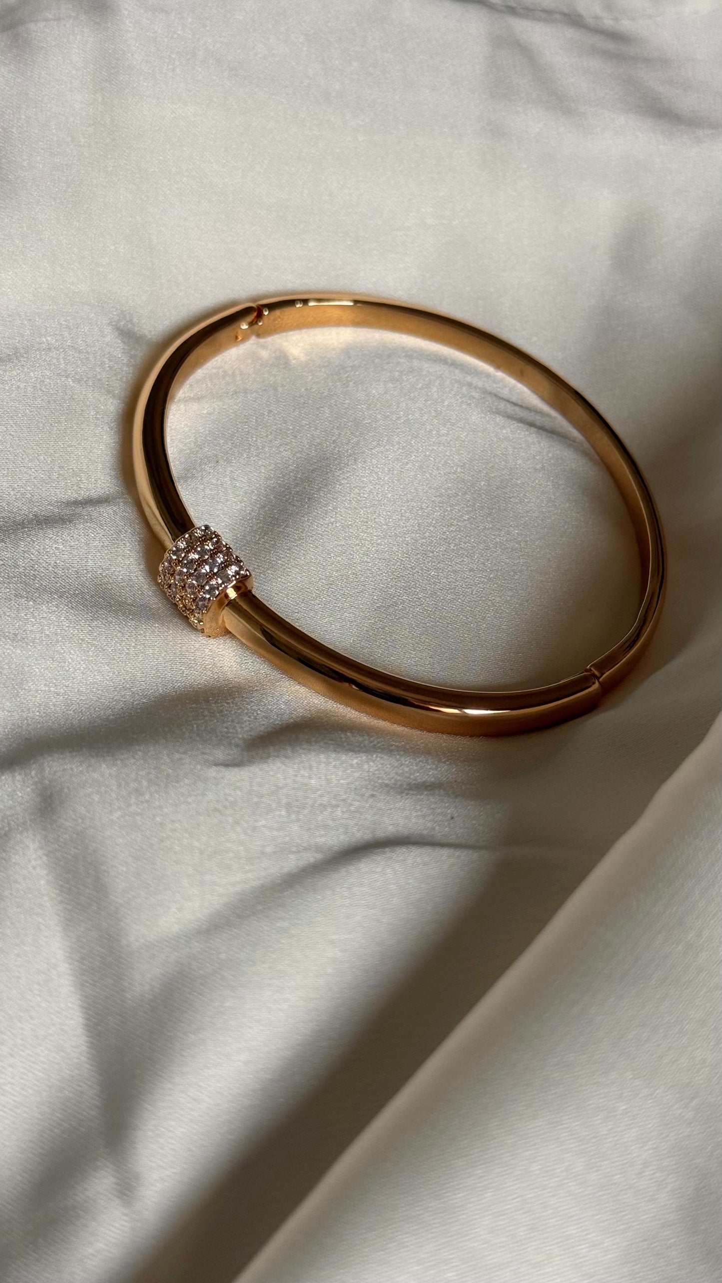 Streamline Crystal bracelet (gold)