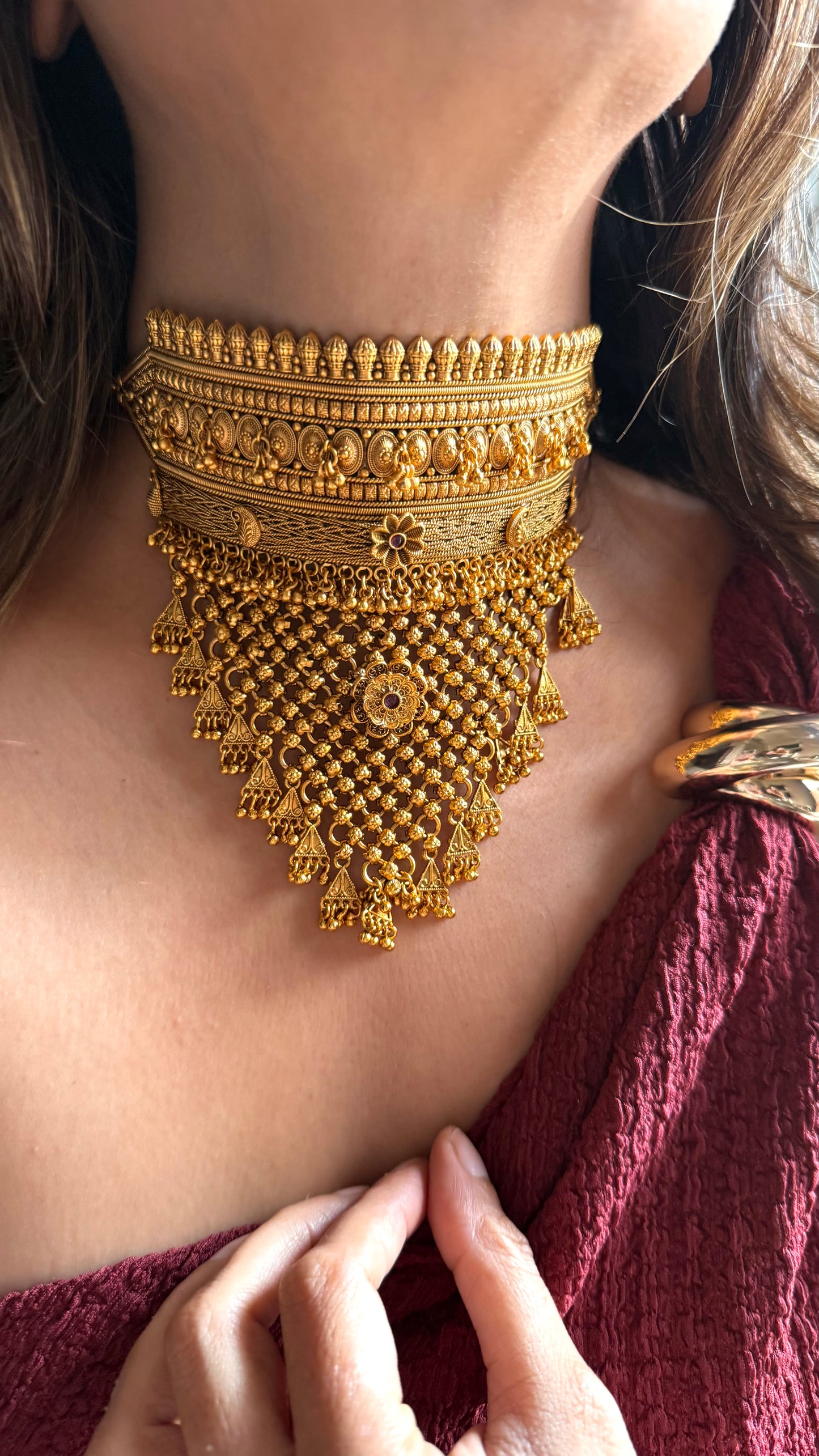 Rajwada Aad with gold nakshi