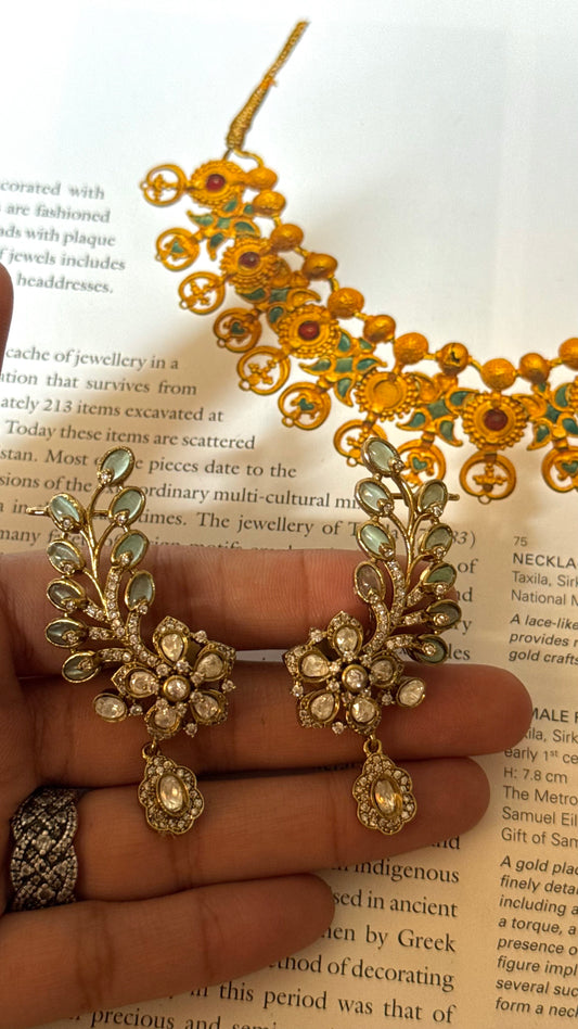 Mint floral leaf small earcuff