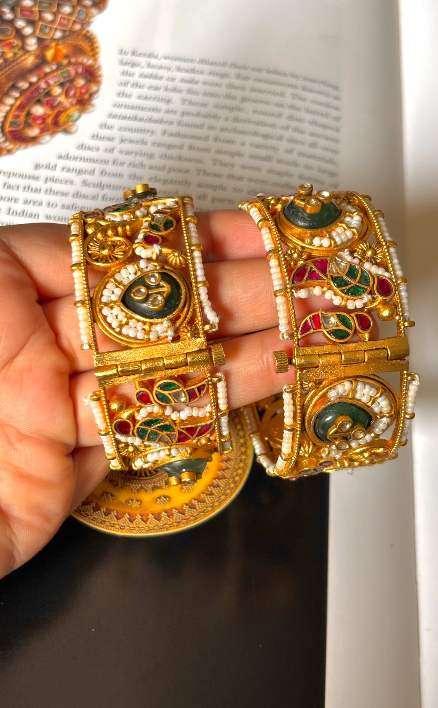 Emerald inlay Paachi Kundan jadau openable Bangles
