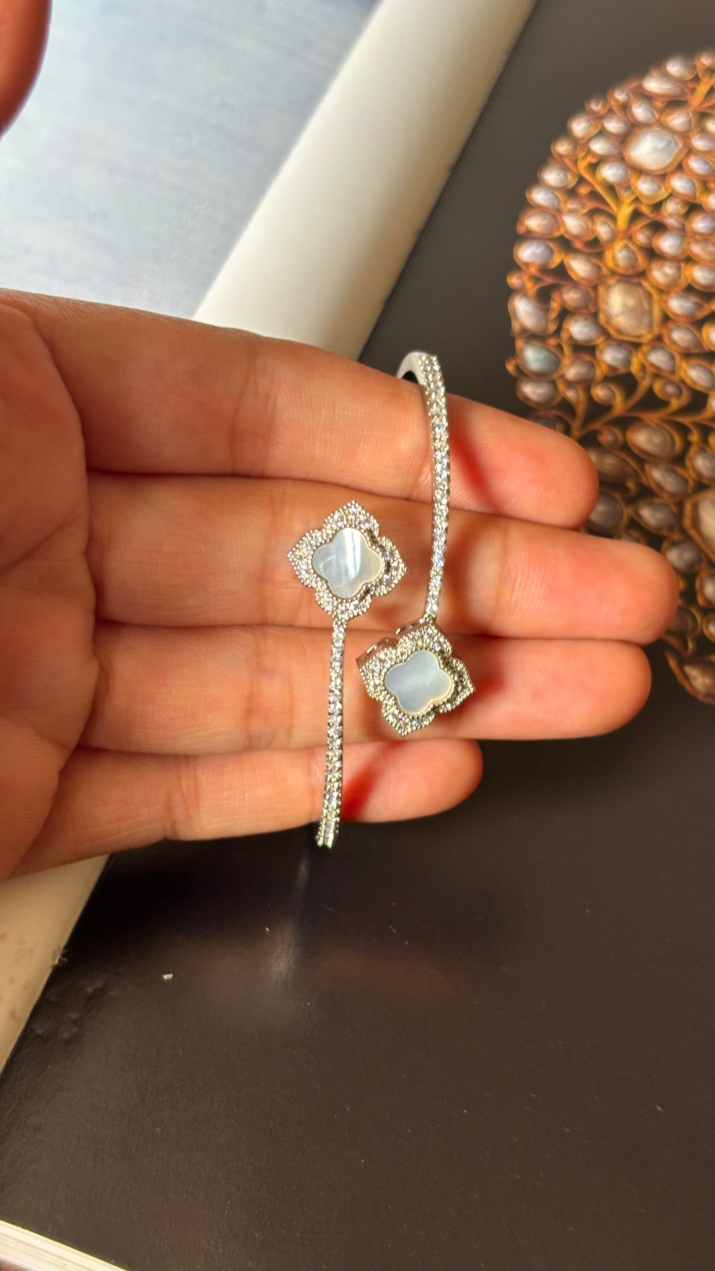 Mother-of-Pearl Open Vancleef silver Bracelet
