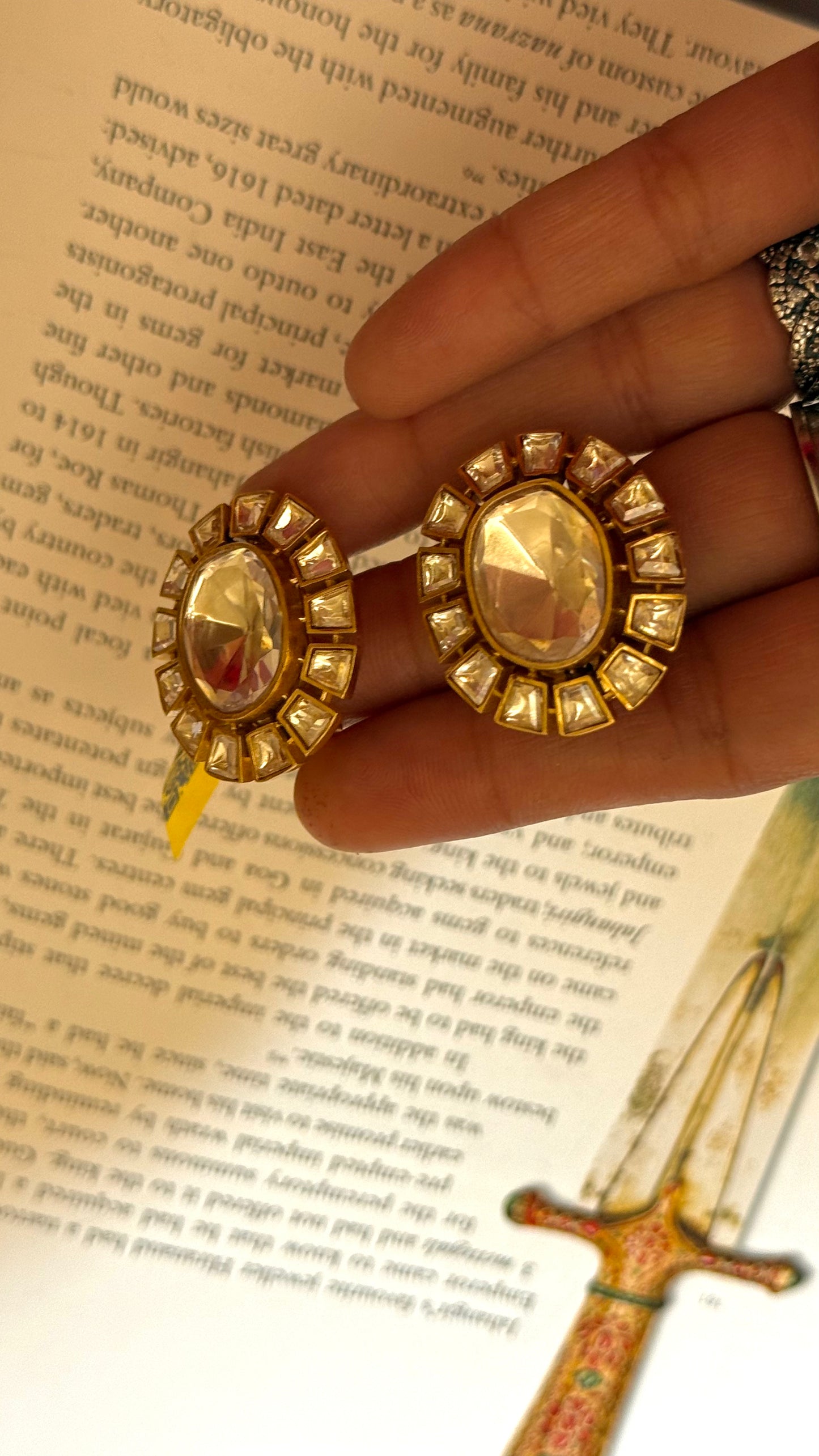Uncut Peeli polki studs