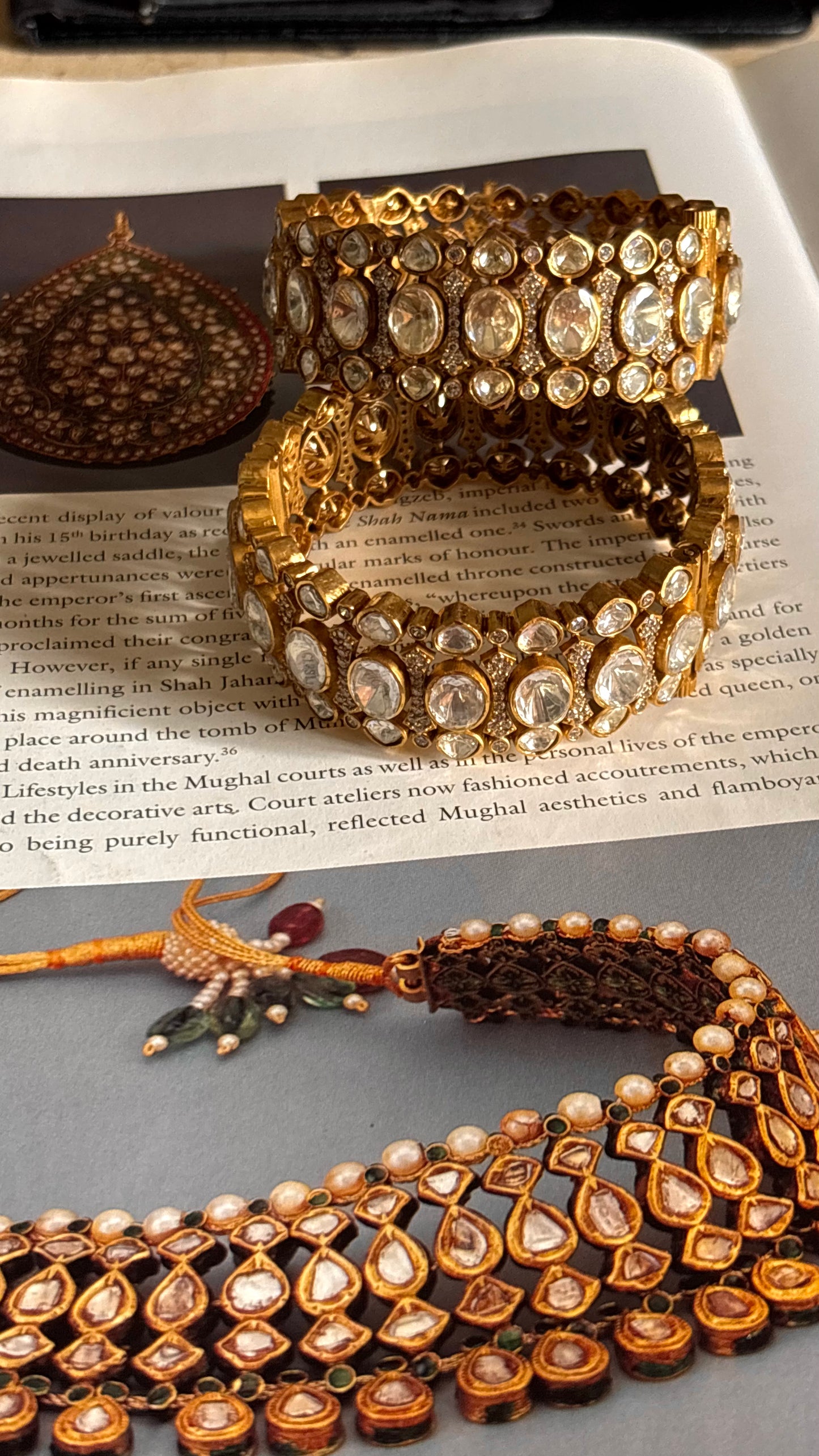 Real moissanite with peeli polki Bangles