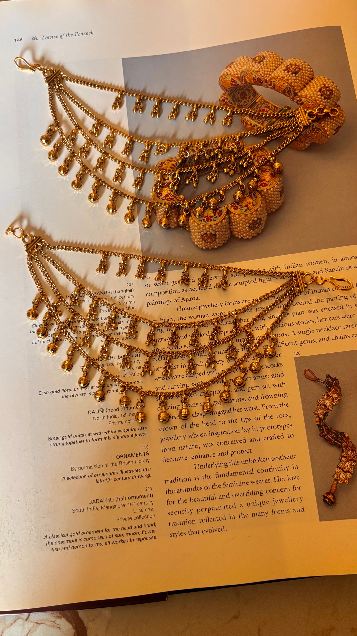 Four line victorian earchian
