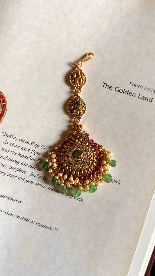 Rajwada emerald maang tika