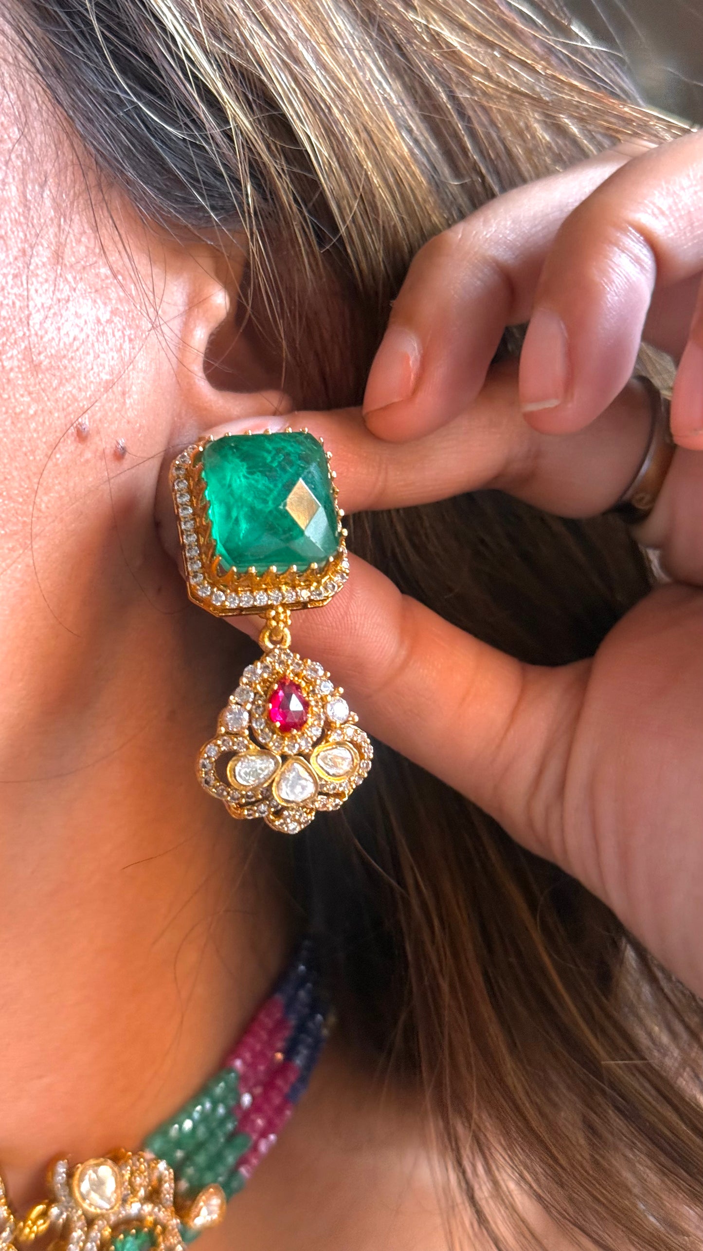 Emerald doublet designer thread choker