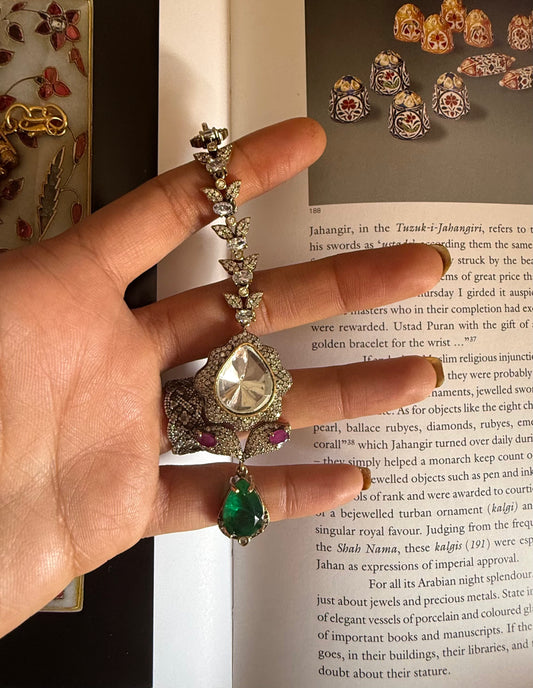 Emerald drop moissanite maangtika