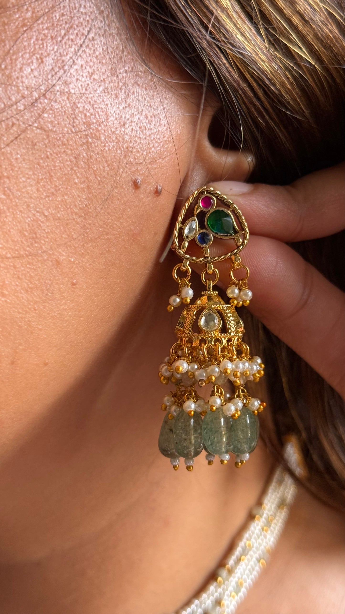 Paachi kundan choker with mint strawberry detailing