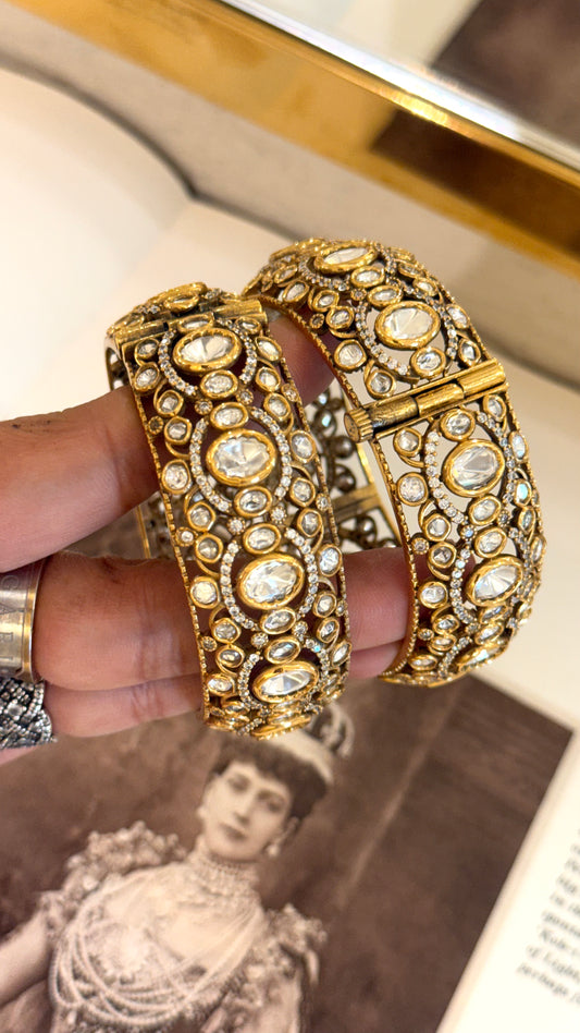 White polki victorian bangles