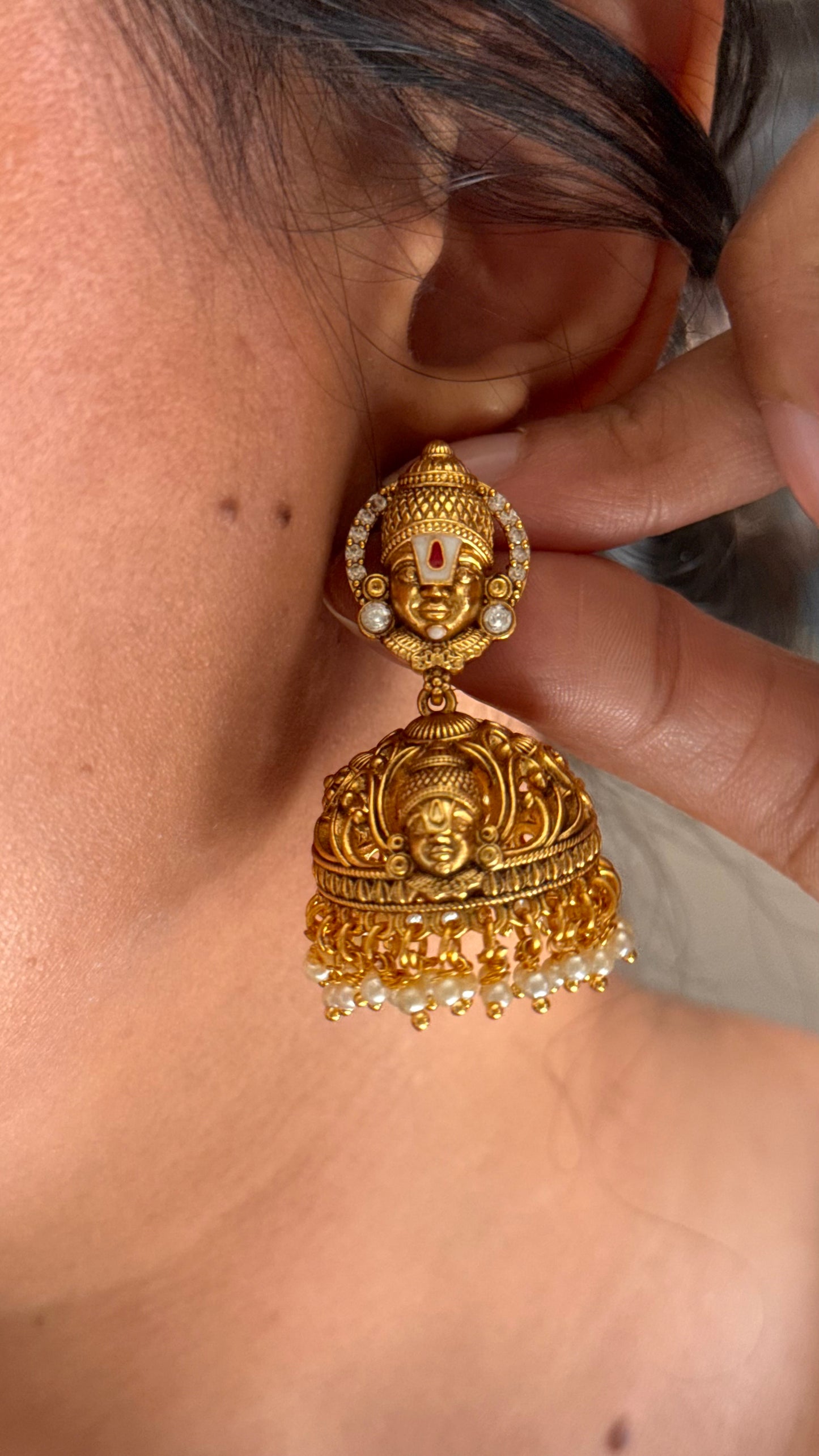 Lord venkateswara emerald Pendant set