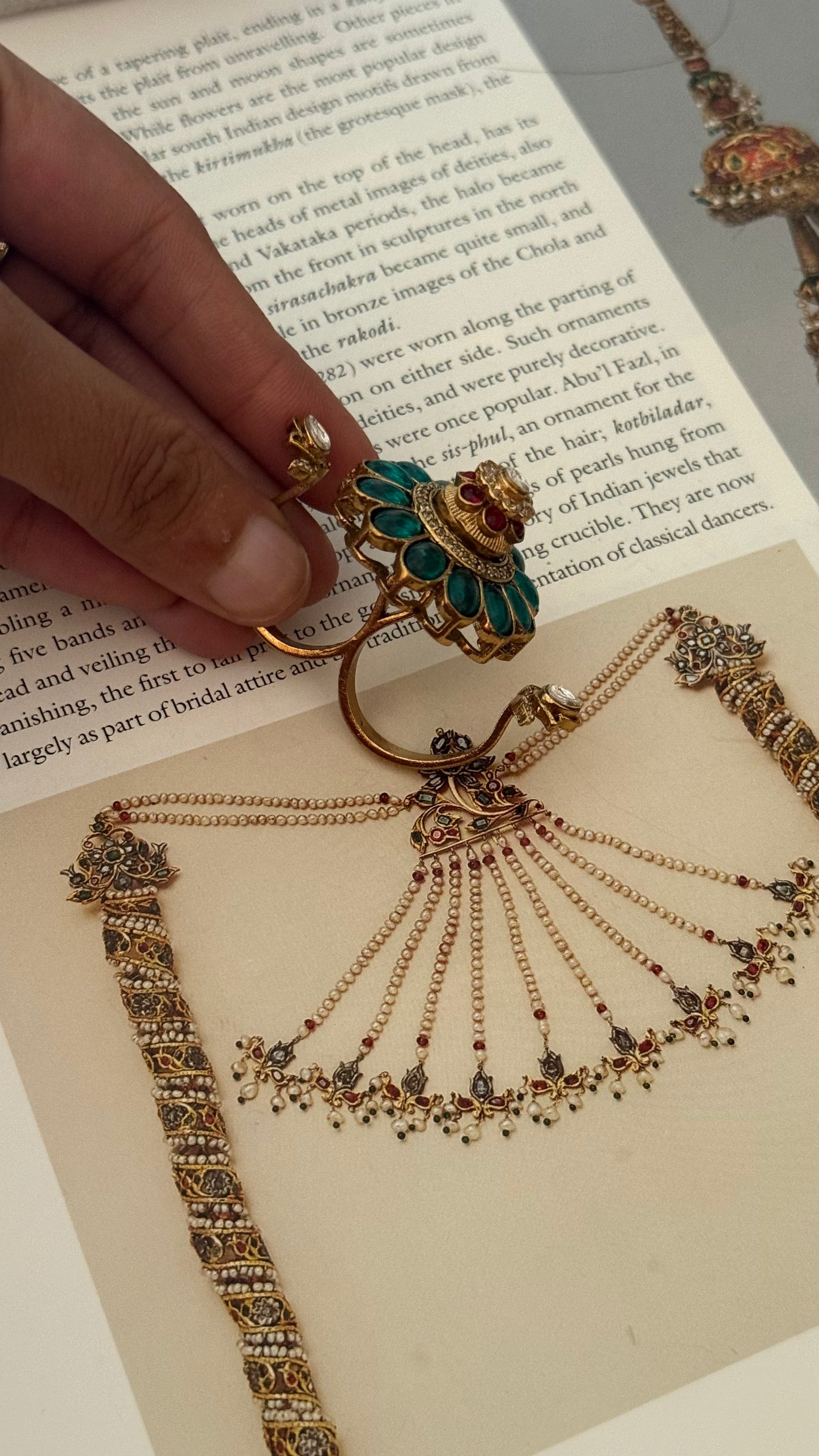 Emerald & ruby floral double finger ring